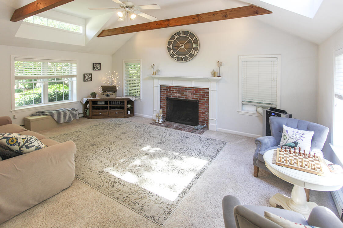 14 Grandwood Drive