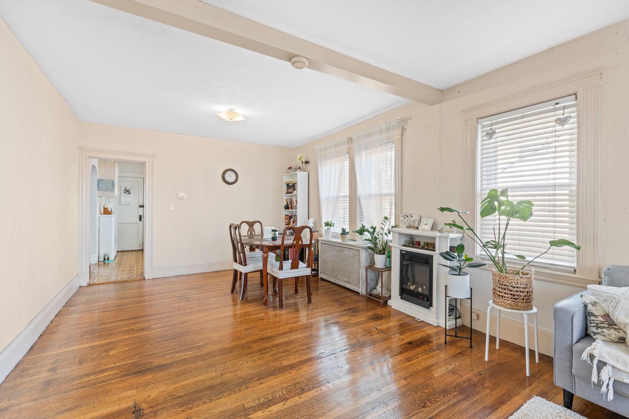 11 Thurston Street