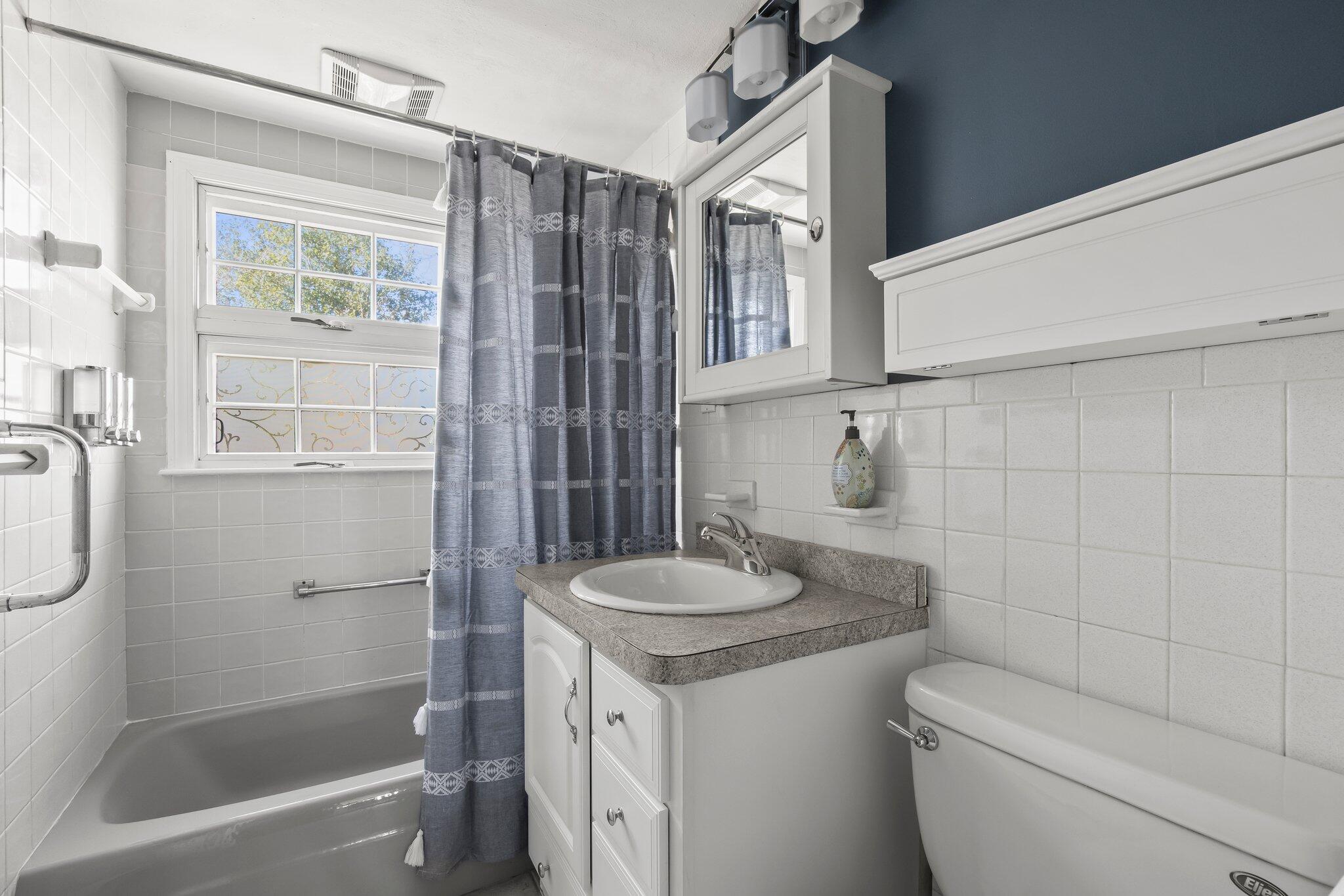 221 Upper County Road # 106