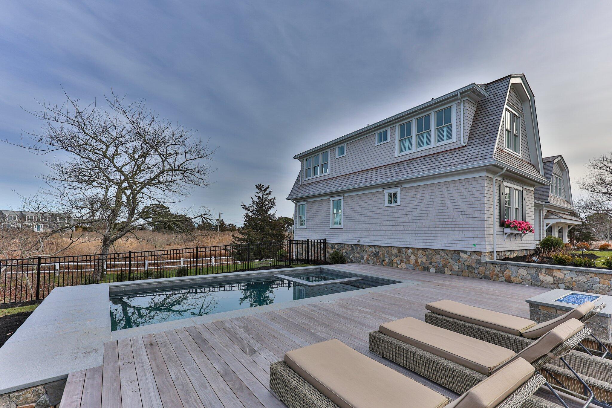 146 Strong Island Road