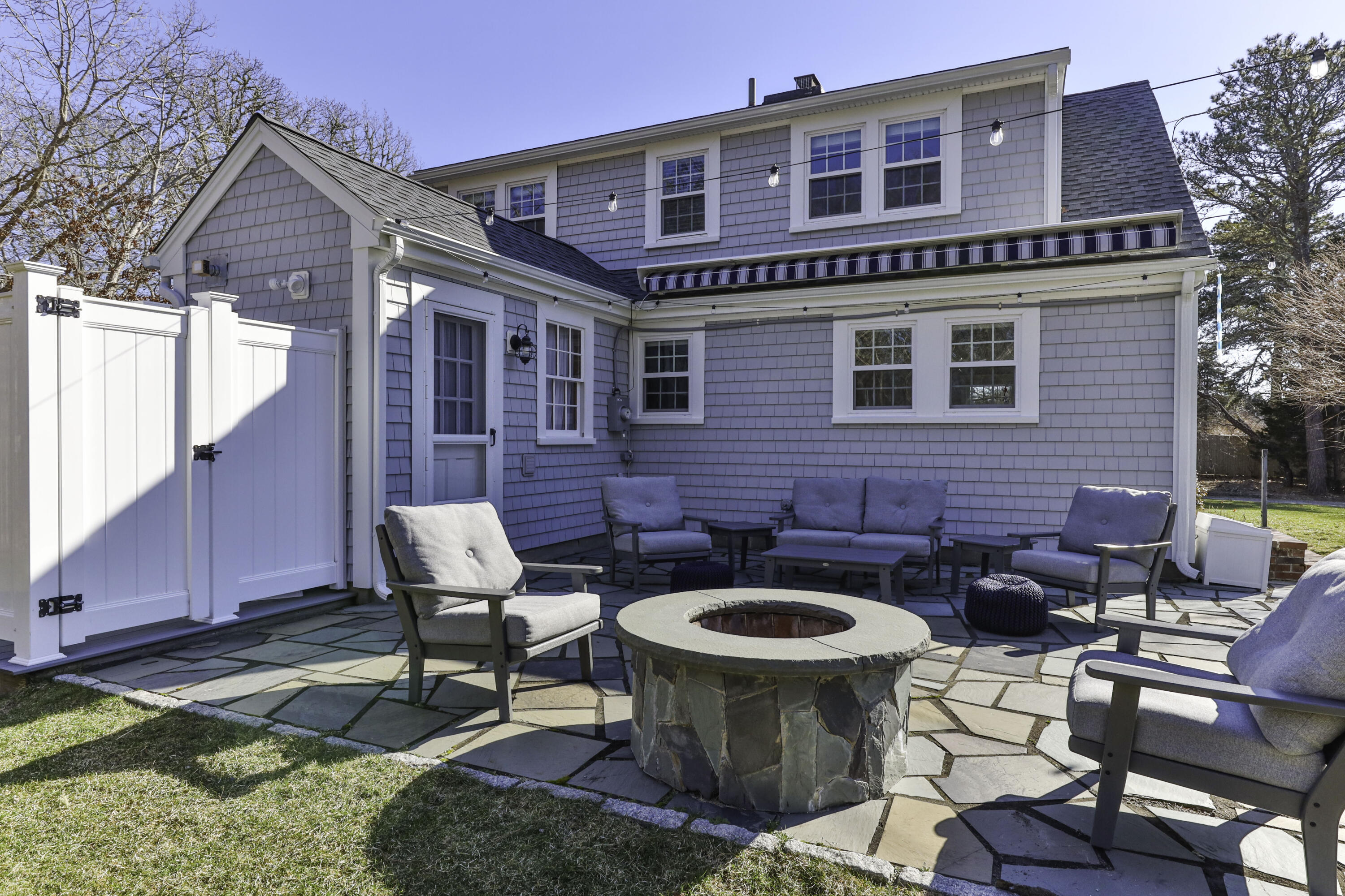 15 Cora Lane