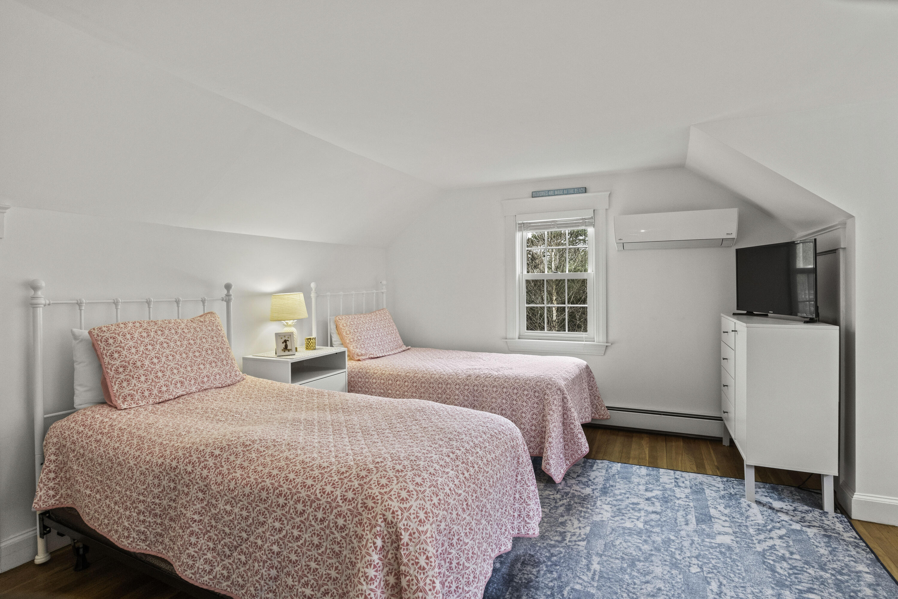 15 Cora Lane