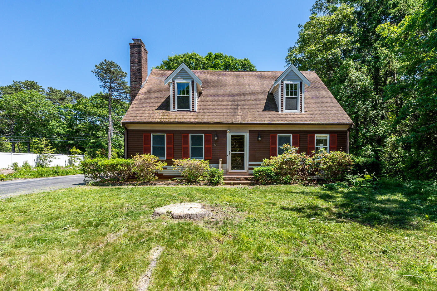 87 Regis Road