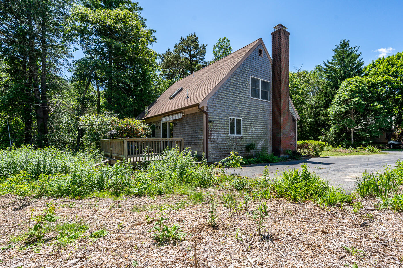 87 Regis Road