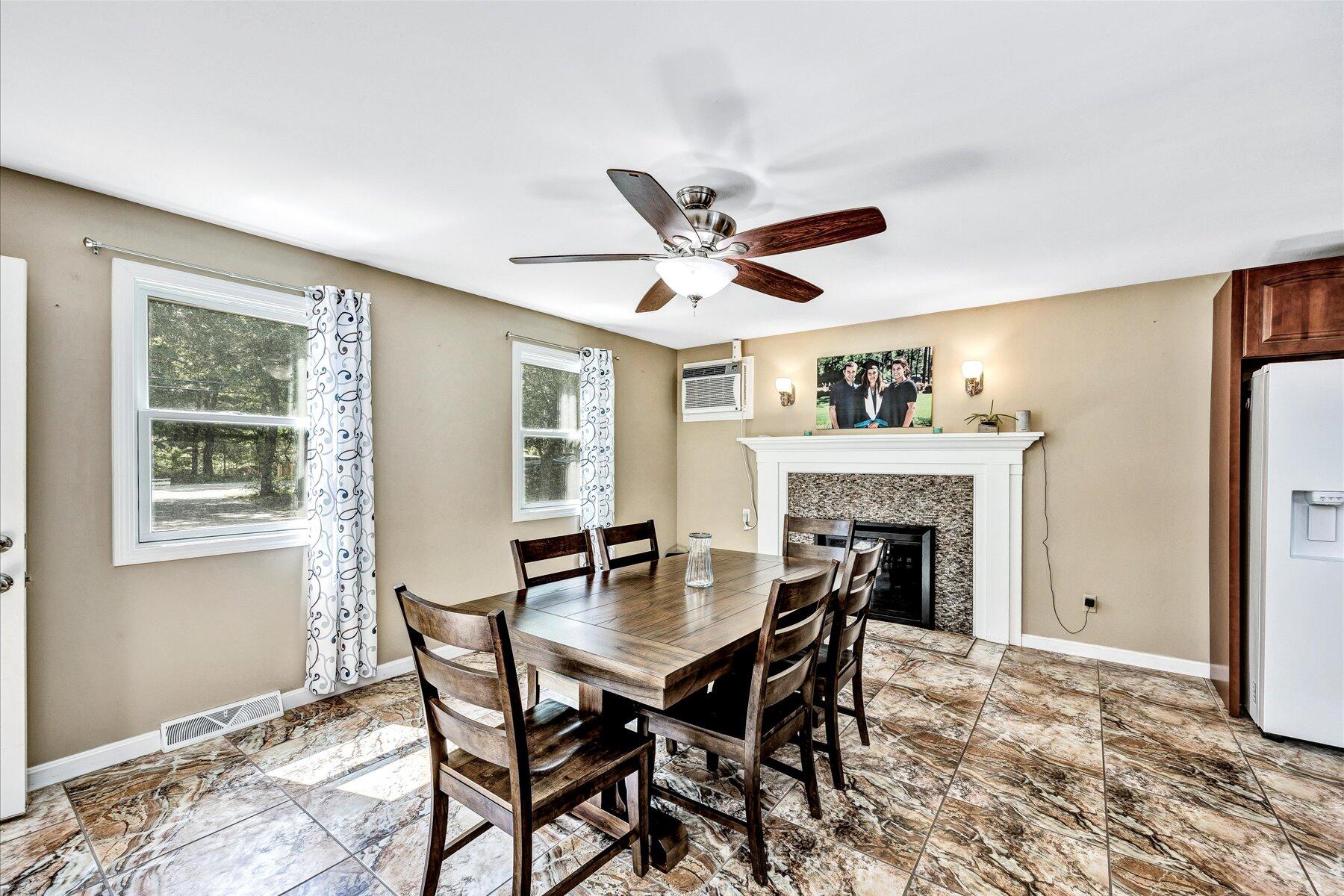 127 S Sandwich Road
