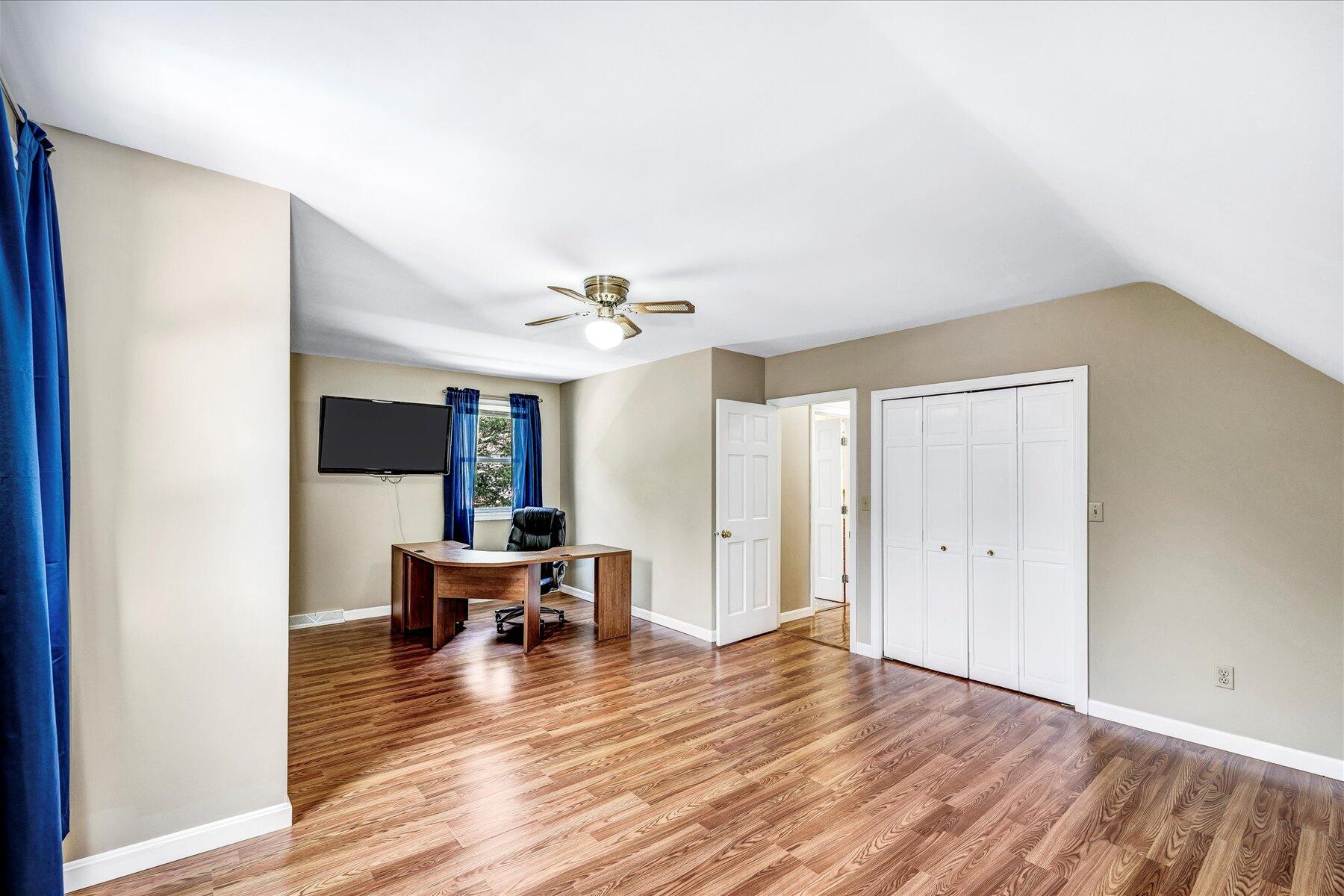 127 S Sandwich Road