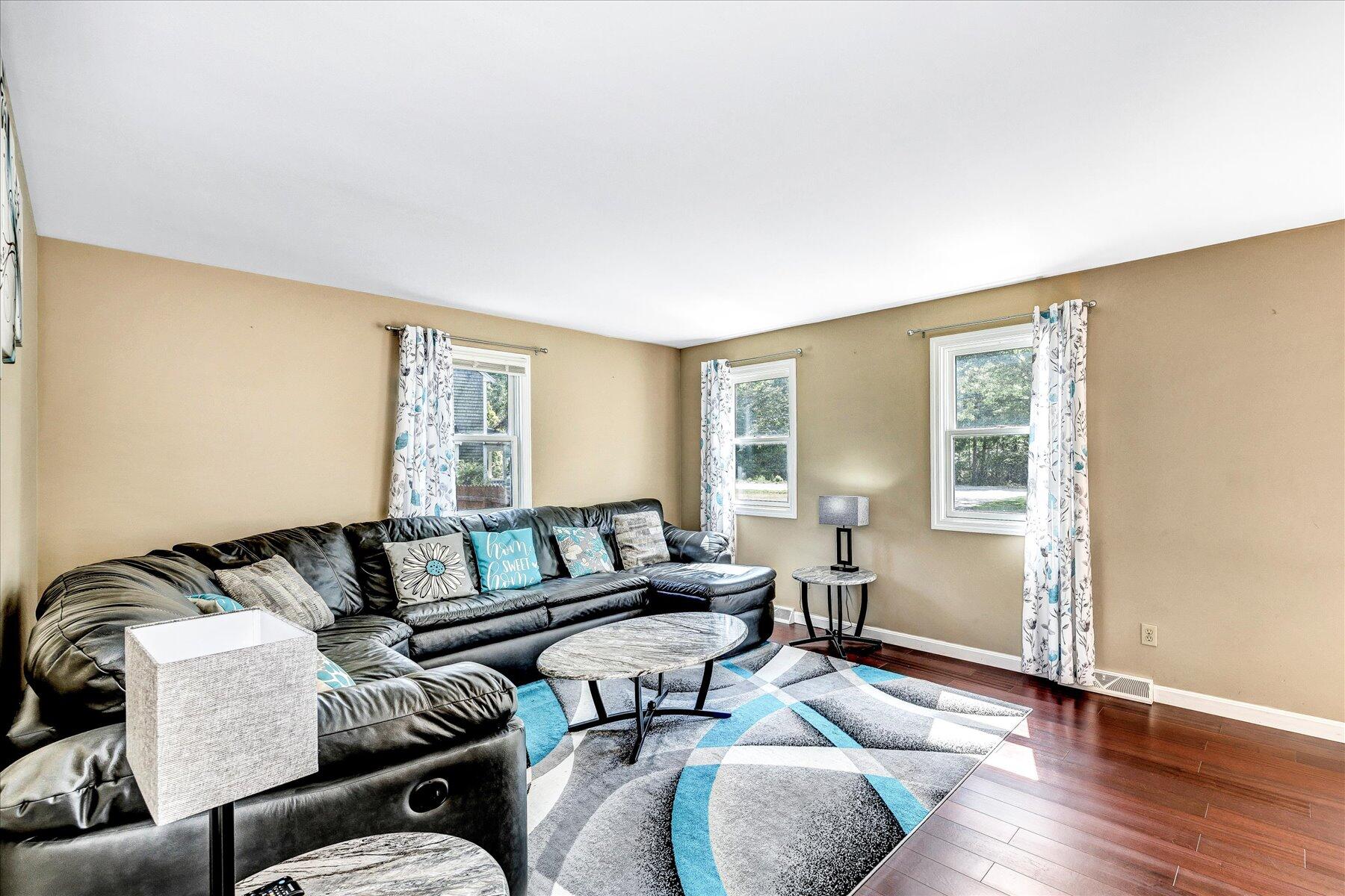 127 S Sandwich Road
