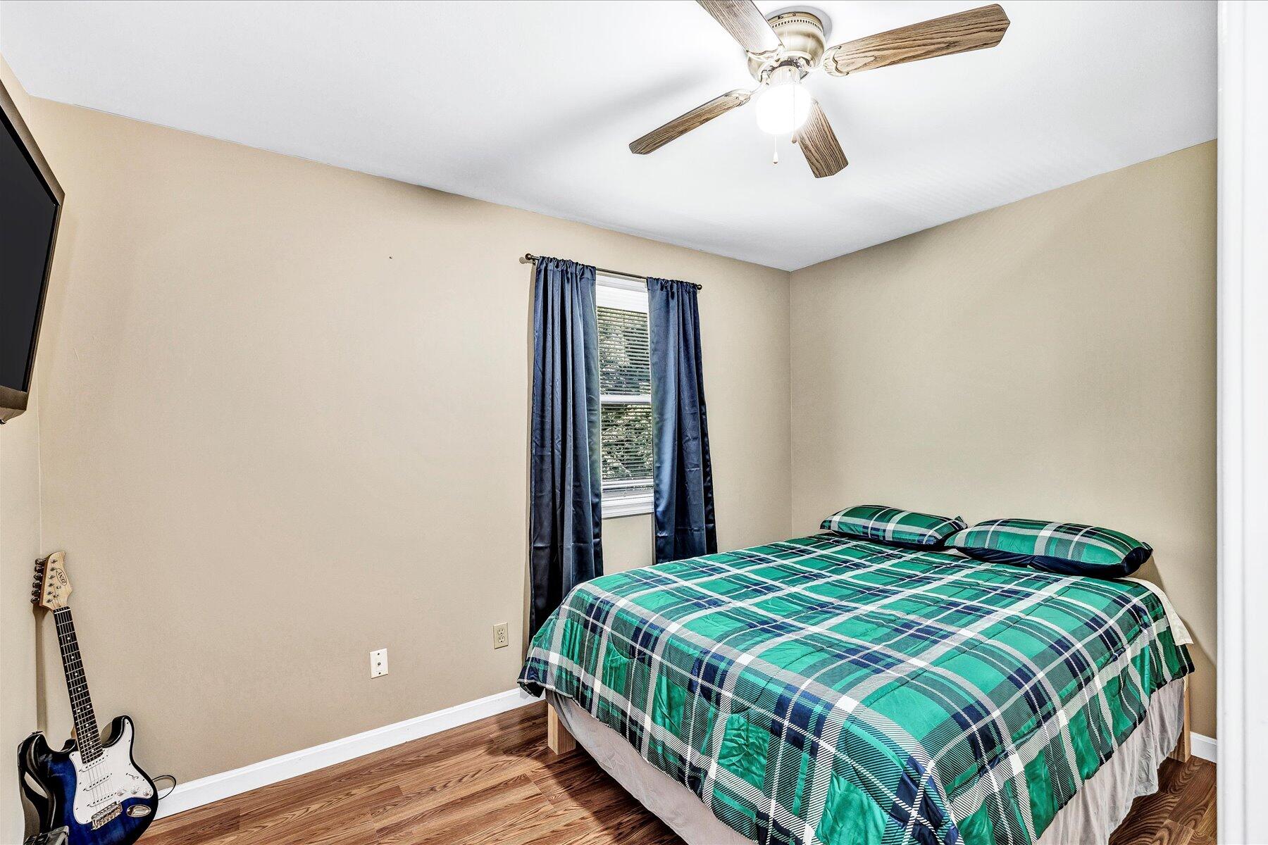 127 S Sandwich Road