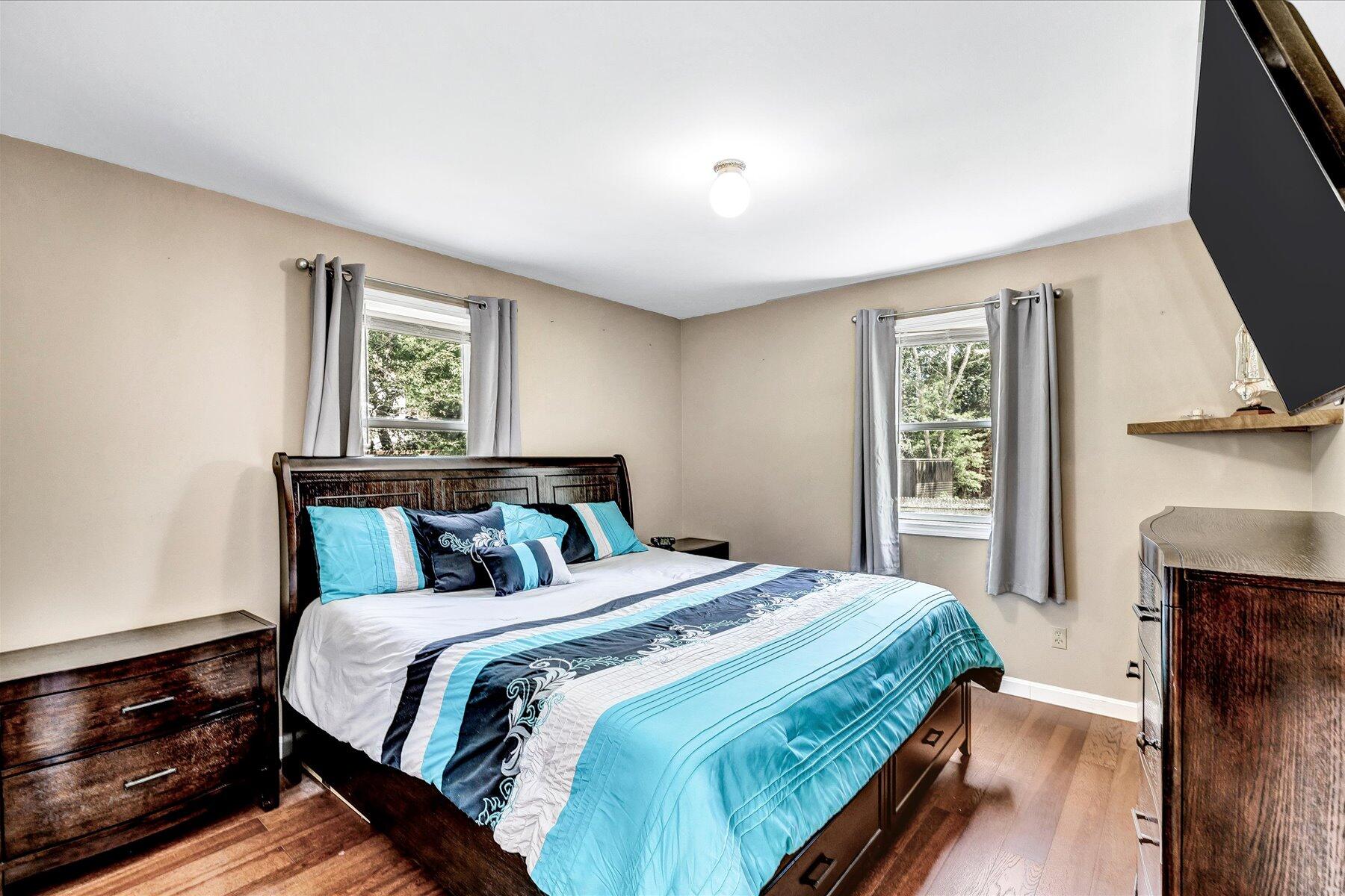 127 S Sandwich Road