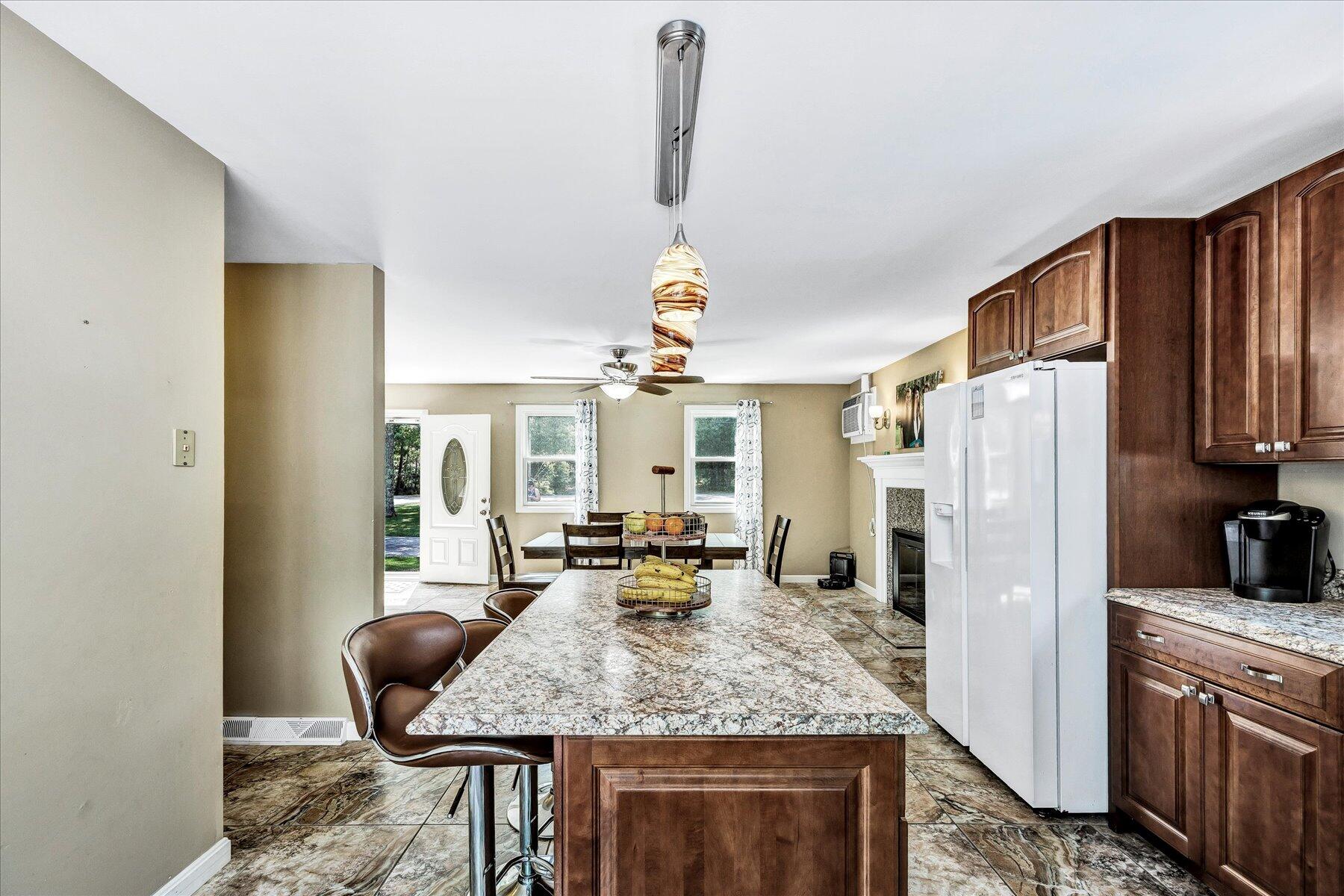 127 S Sandwich Road