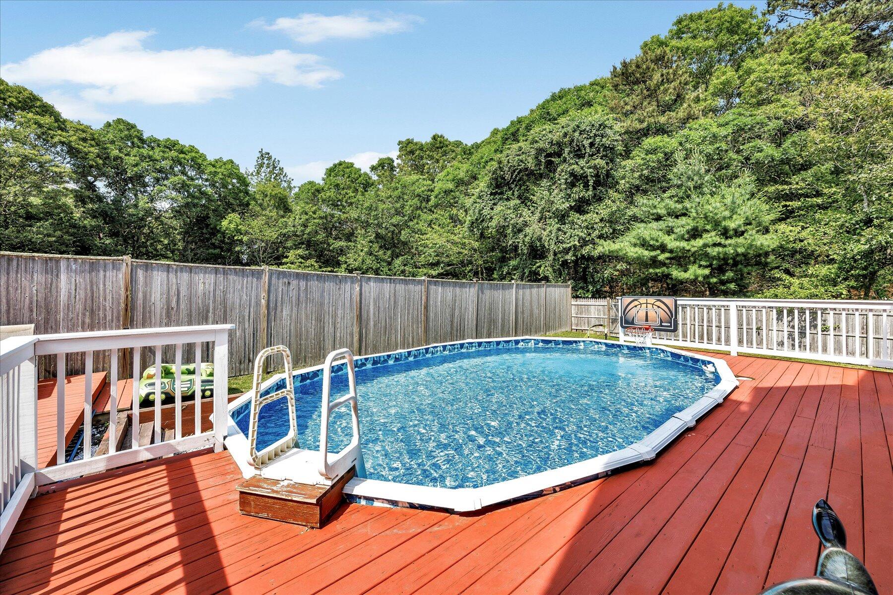 127 S Sandwich Road