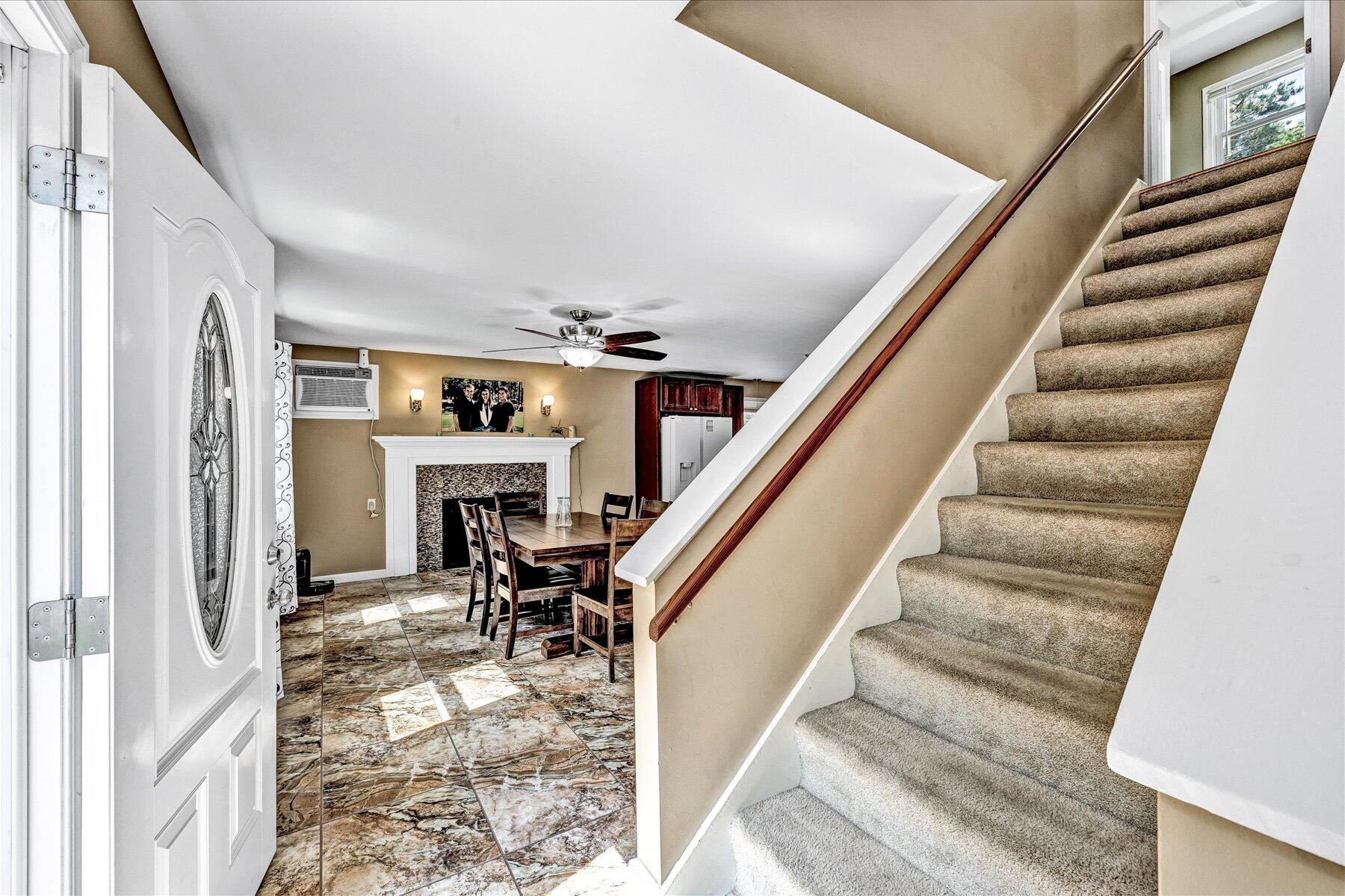 127 S Sandwich Road