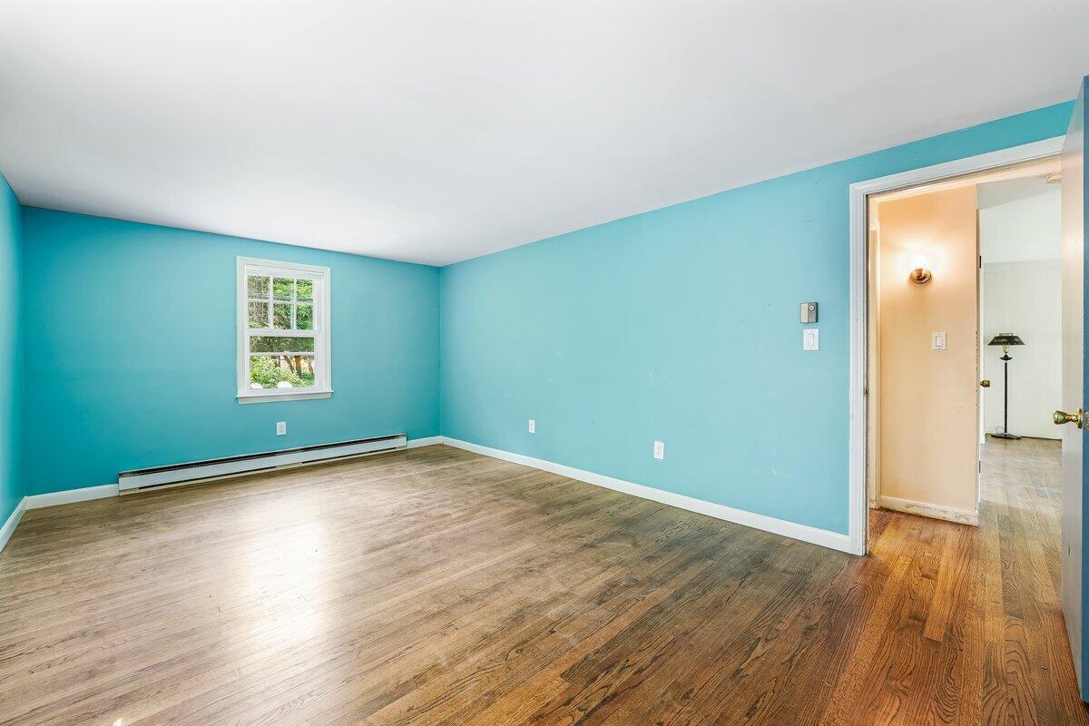 595 Phinney's Lane