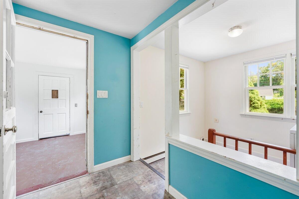 595 Phinney's Lane