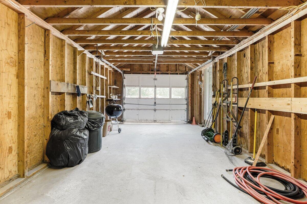 595 Phinney's Lane