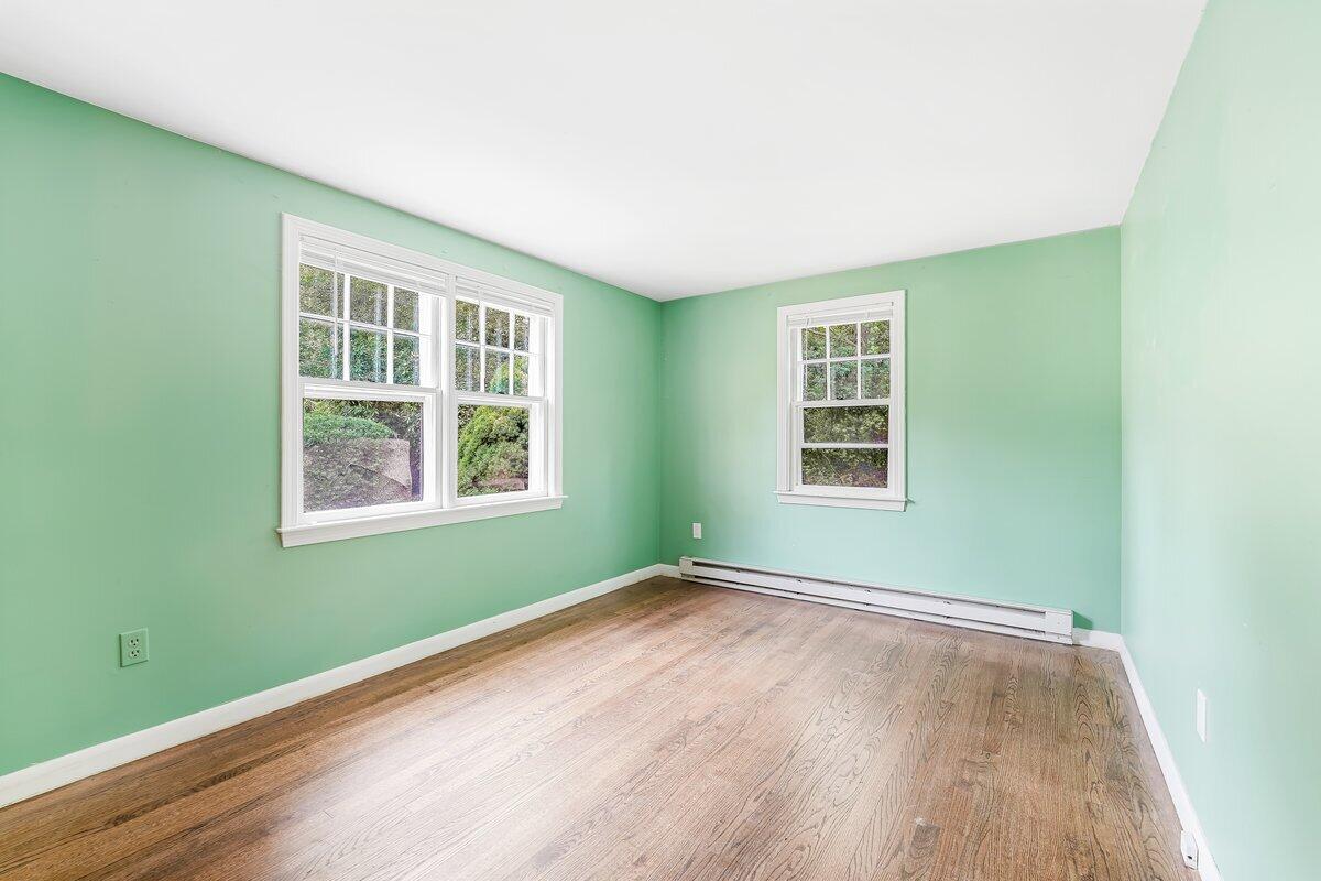 595 Phinney's Lane
