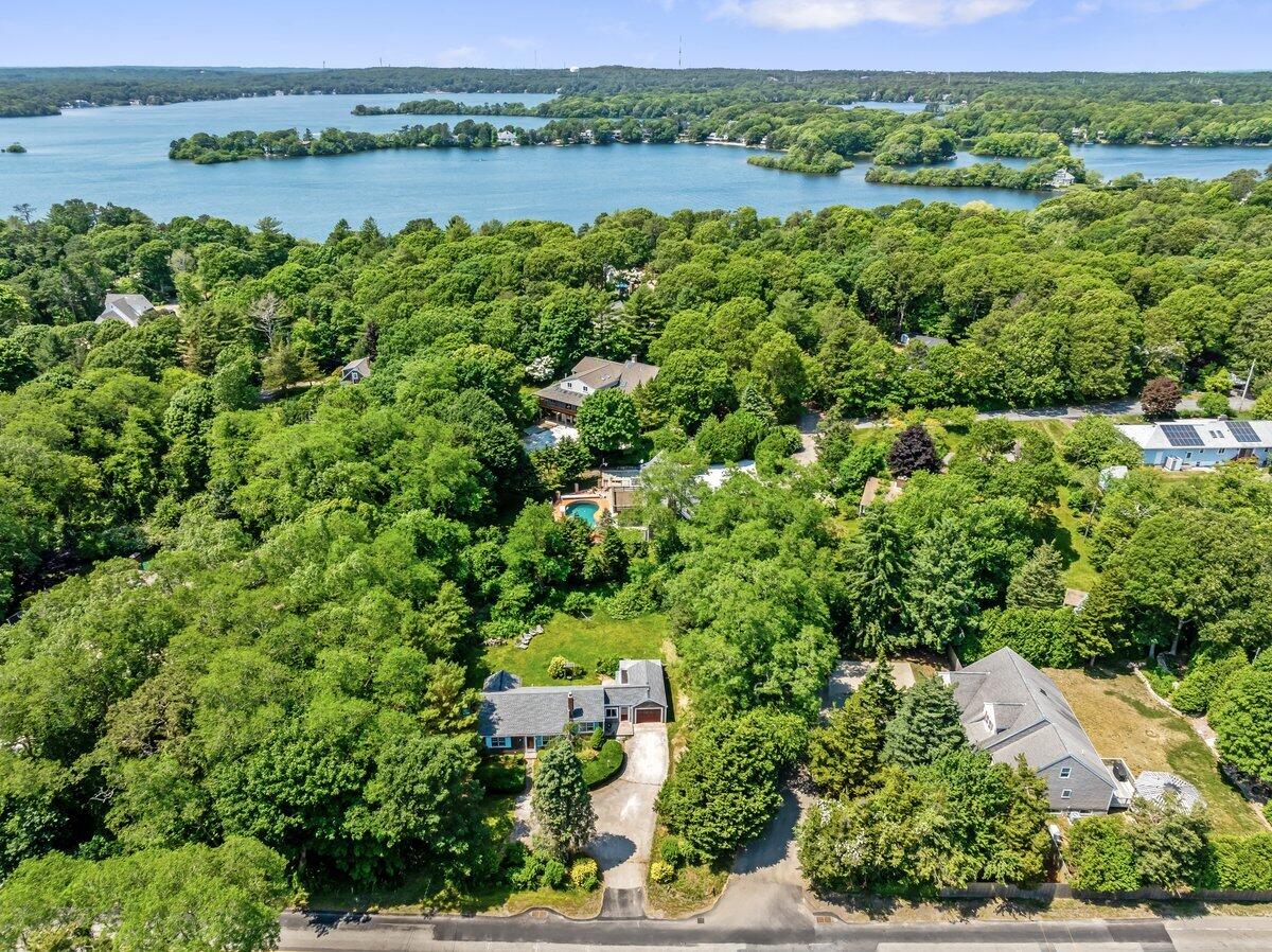 595 Phinney's Lane