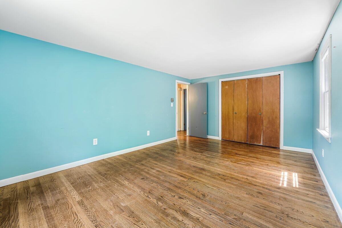 595 Phinney's Lane