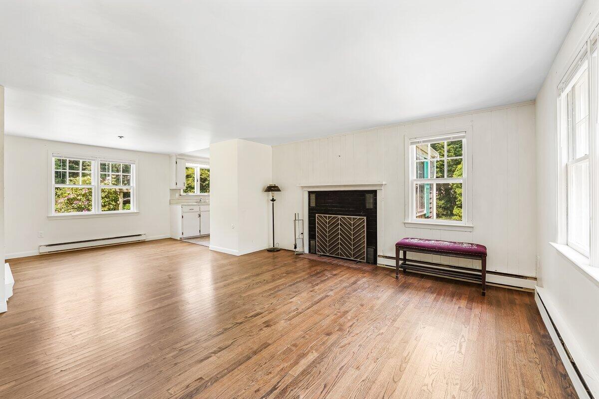 595 Phinney's Lane