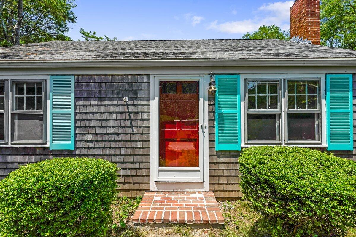 595 Phinney's Lane