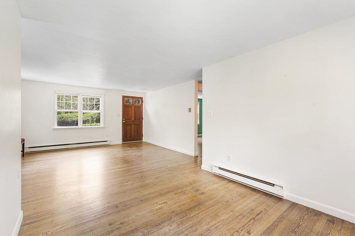 595 Phinney's Lane
