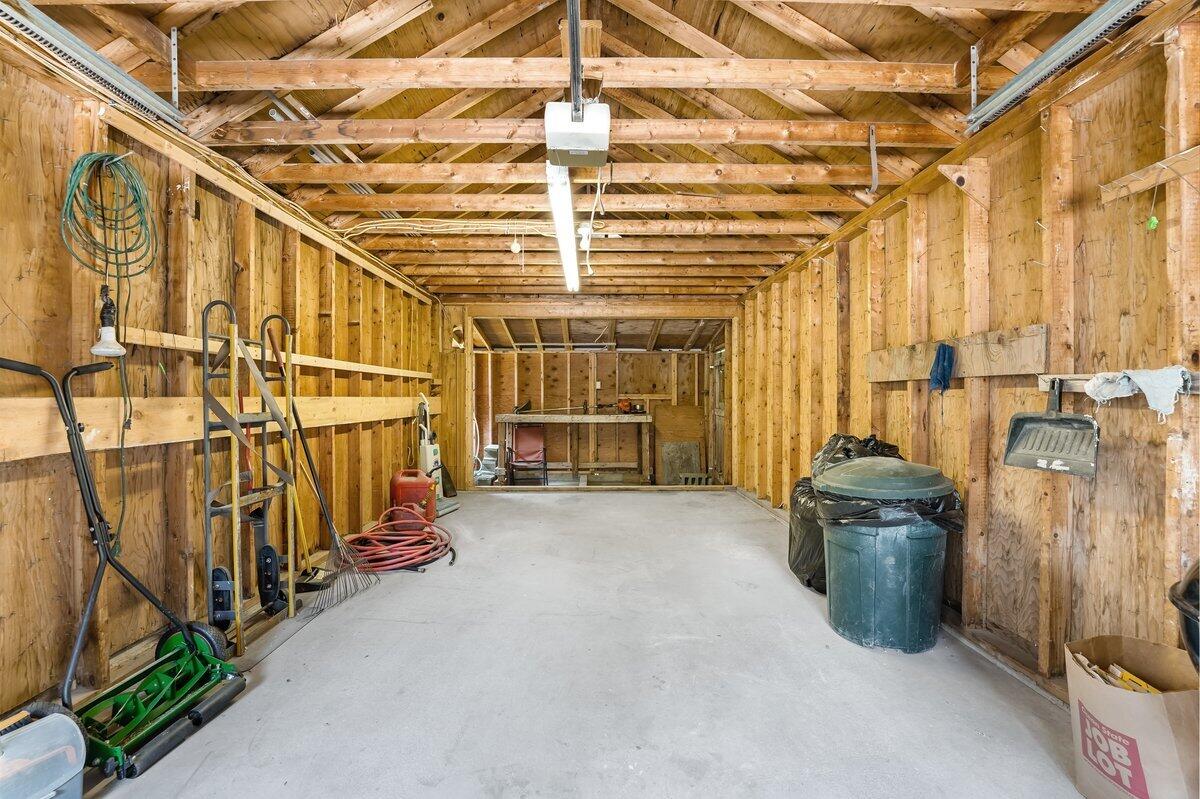 595 Phinney's Lane