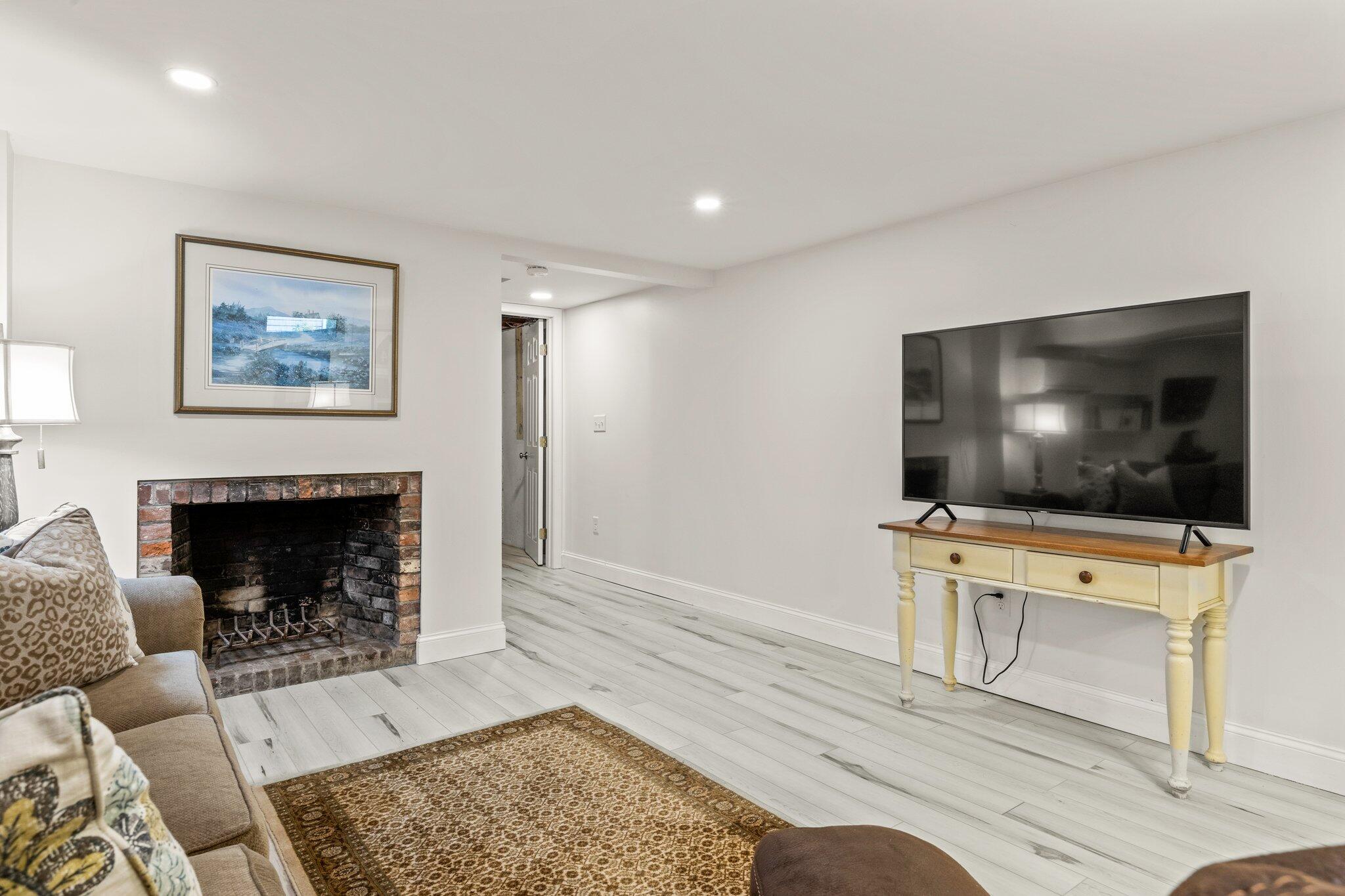 79 Ellis Circle
