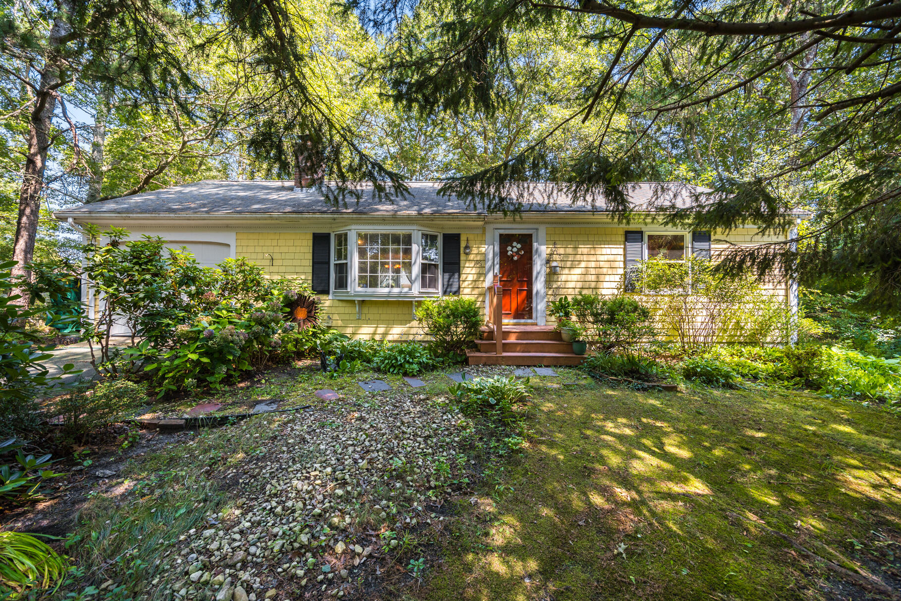 196 Forest Road