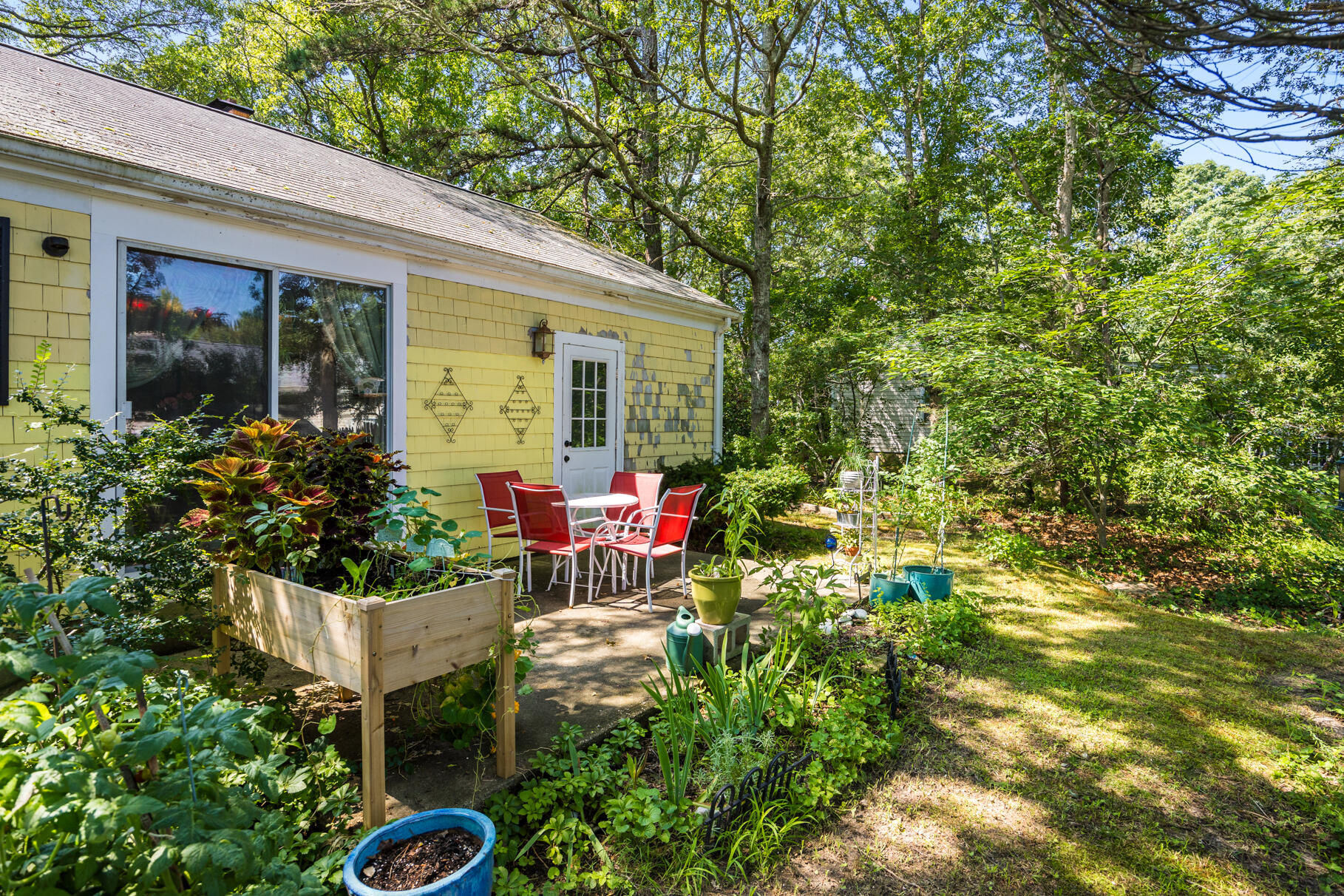 196 Forest Road