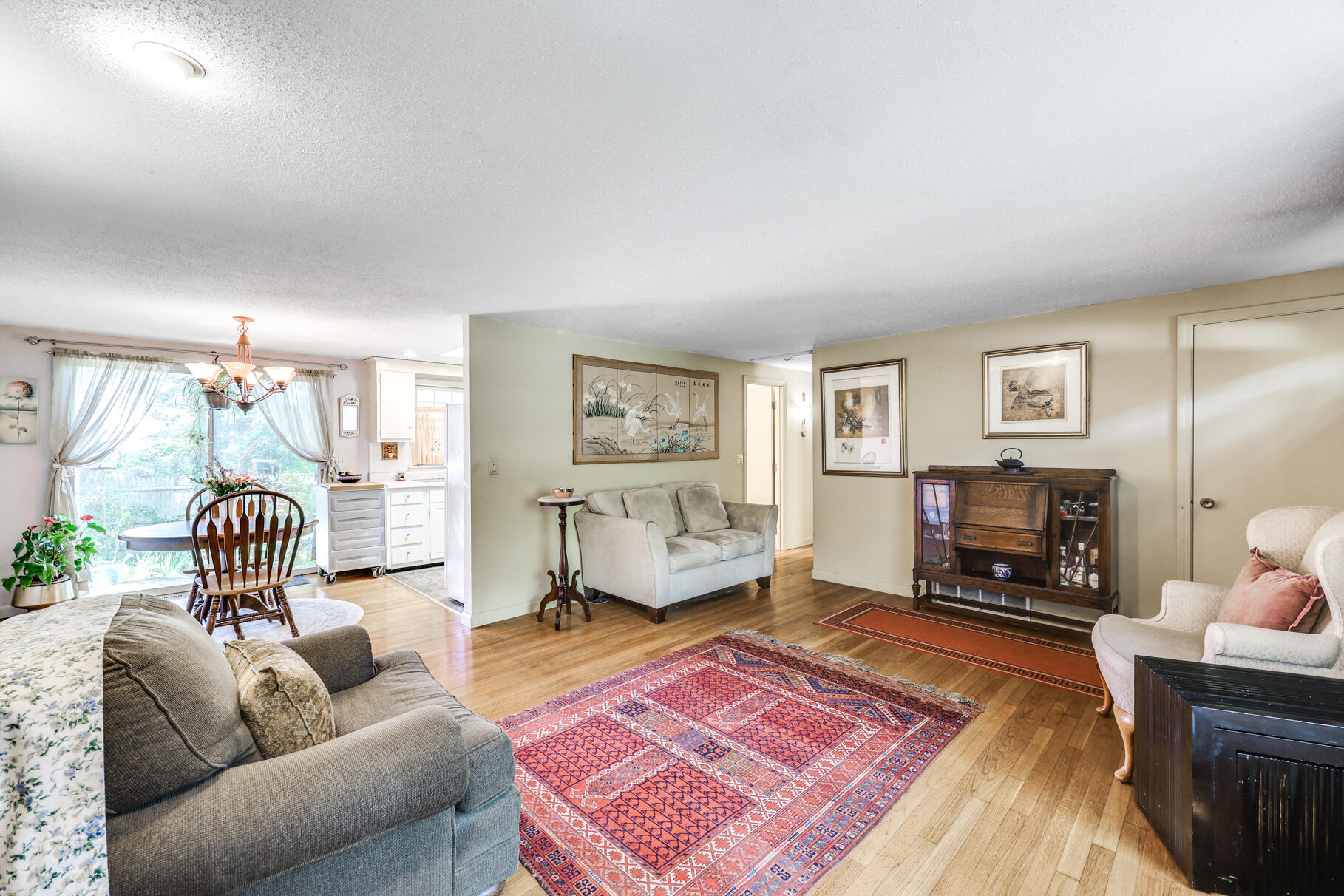 196 Forest Road