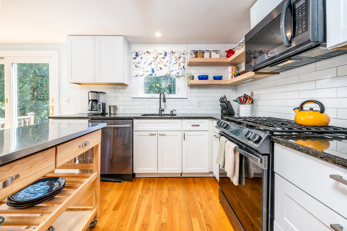 80 Dunn's Pond Road