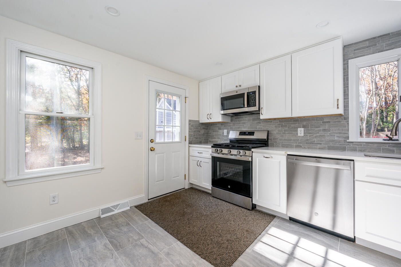 29 Powder Horn Way