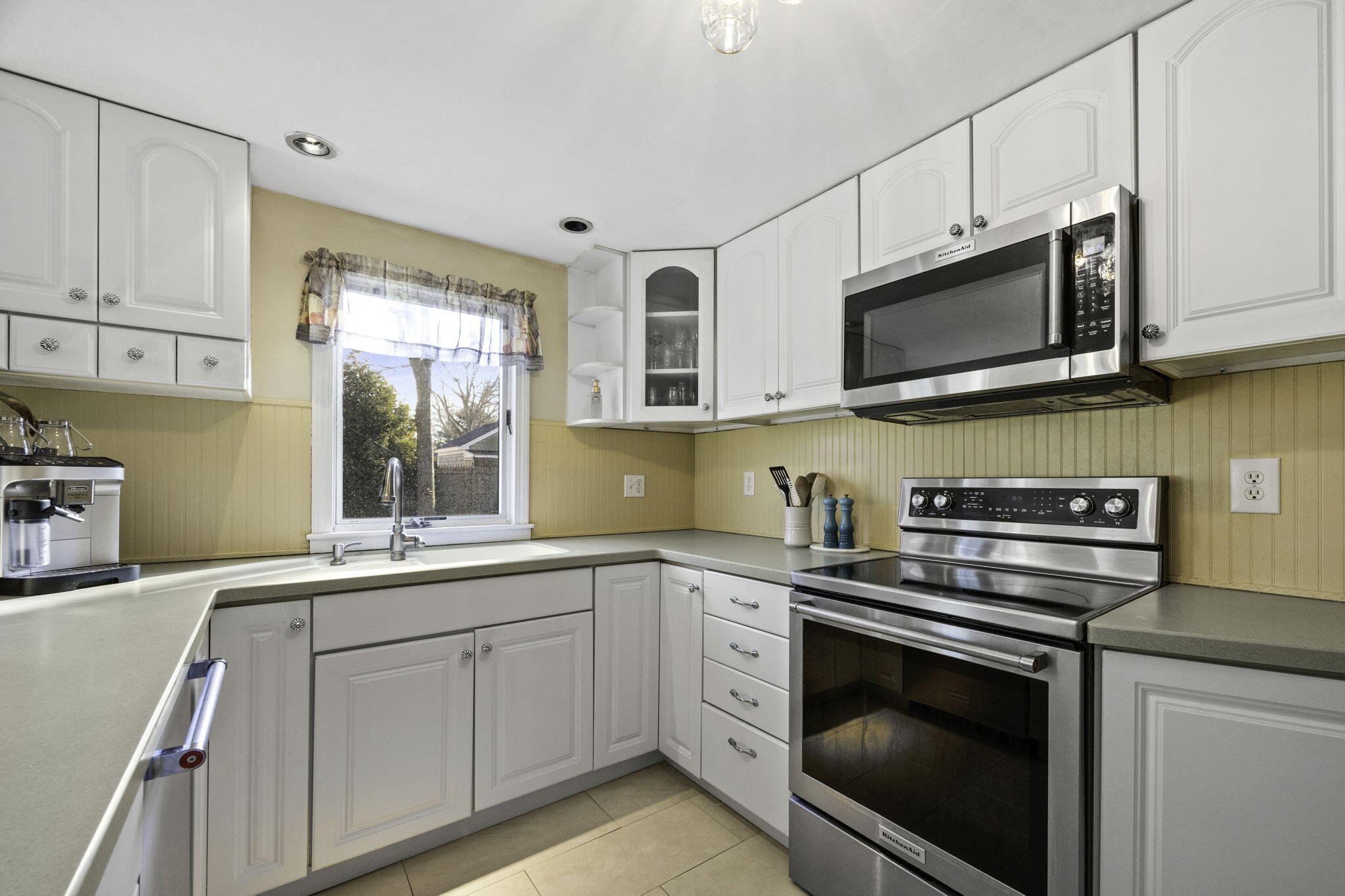 288 Arrowhead Drive