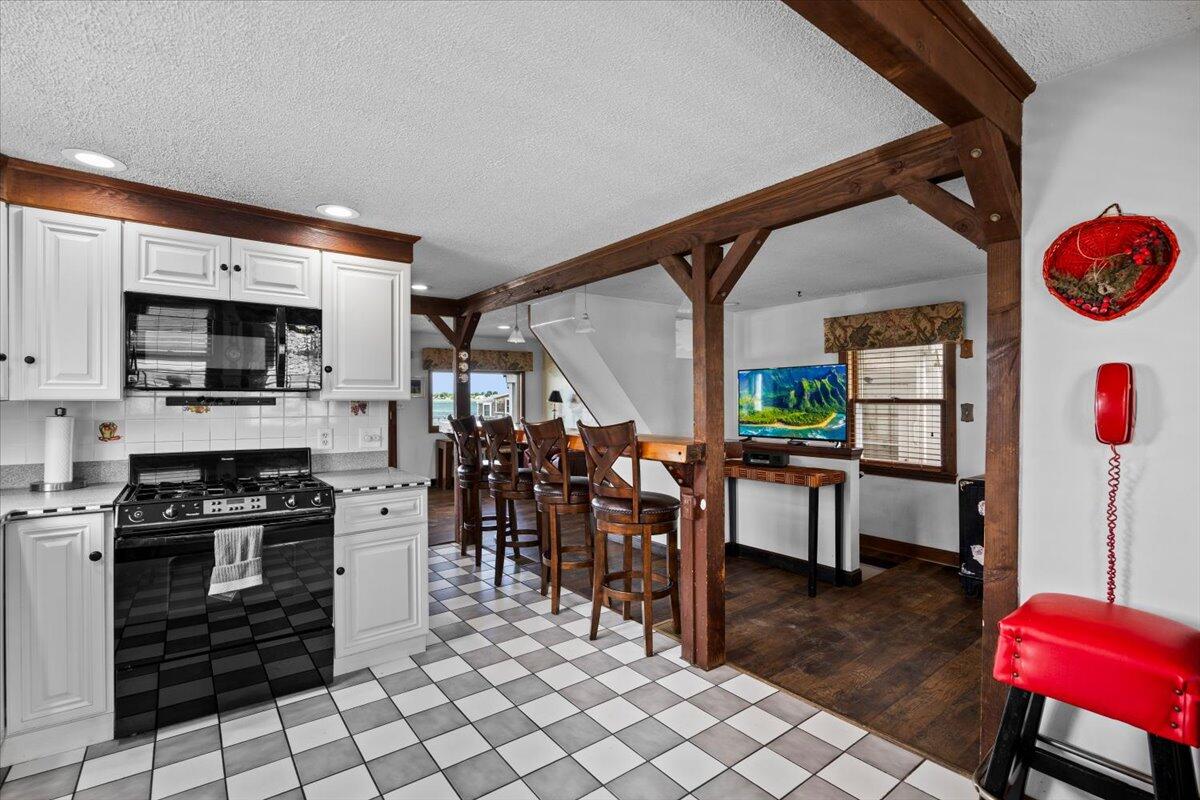 157 Wessagussett Road