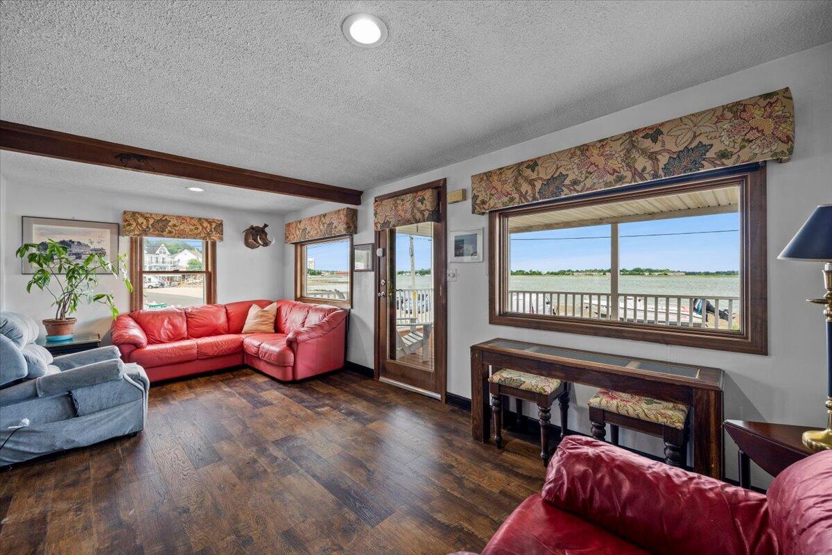 157 Wessagussett Road