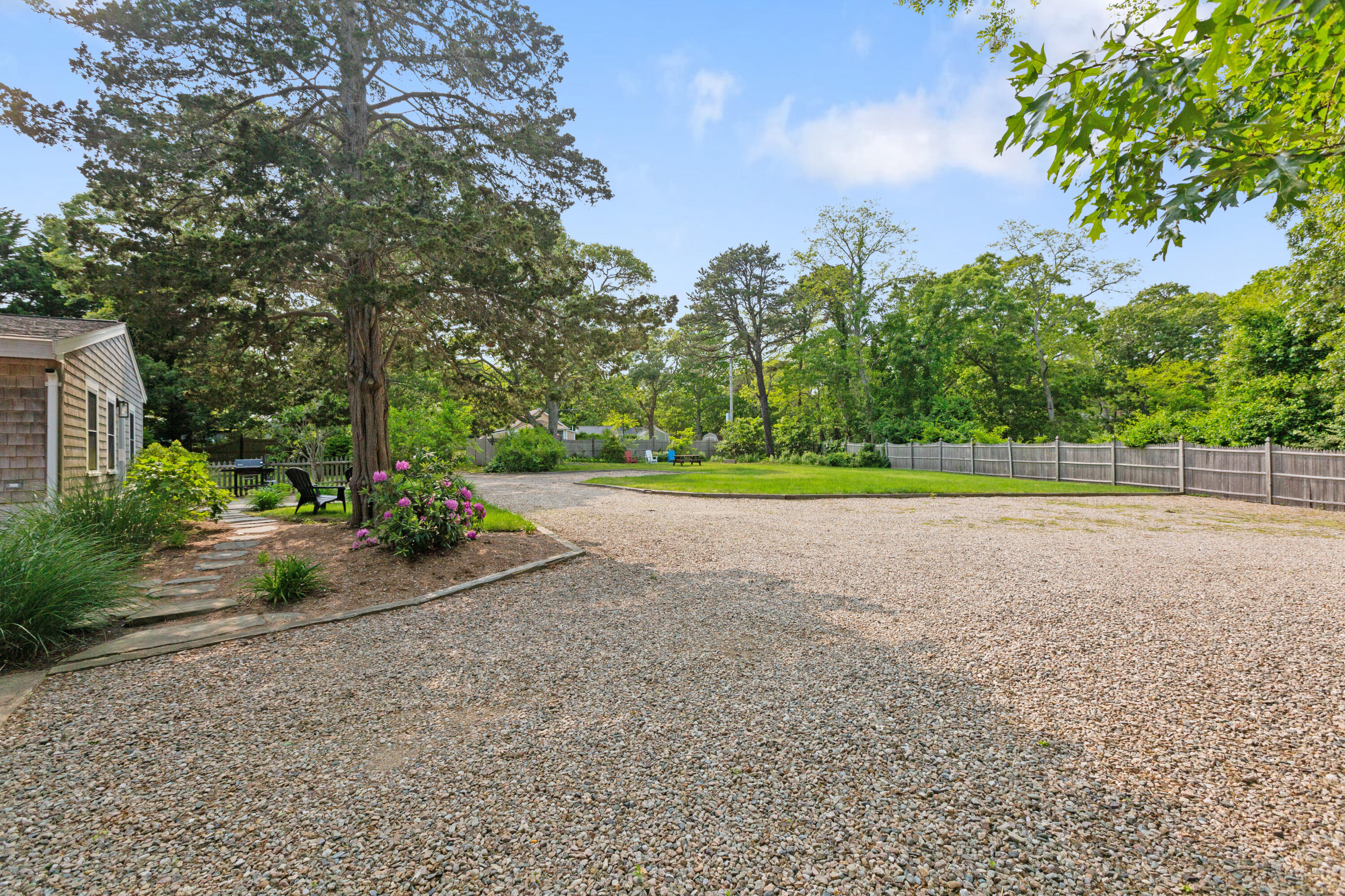 280 Schoolhouse Road