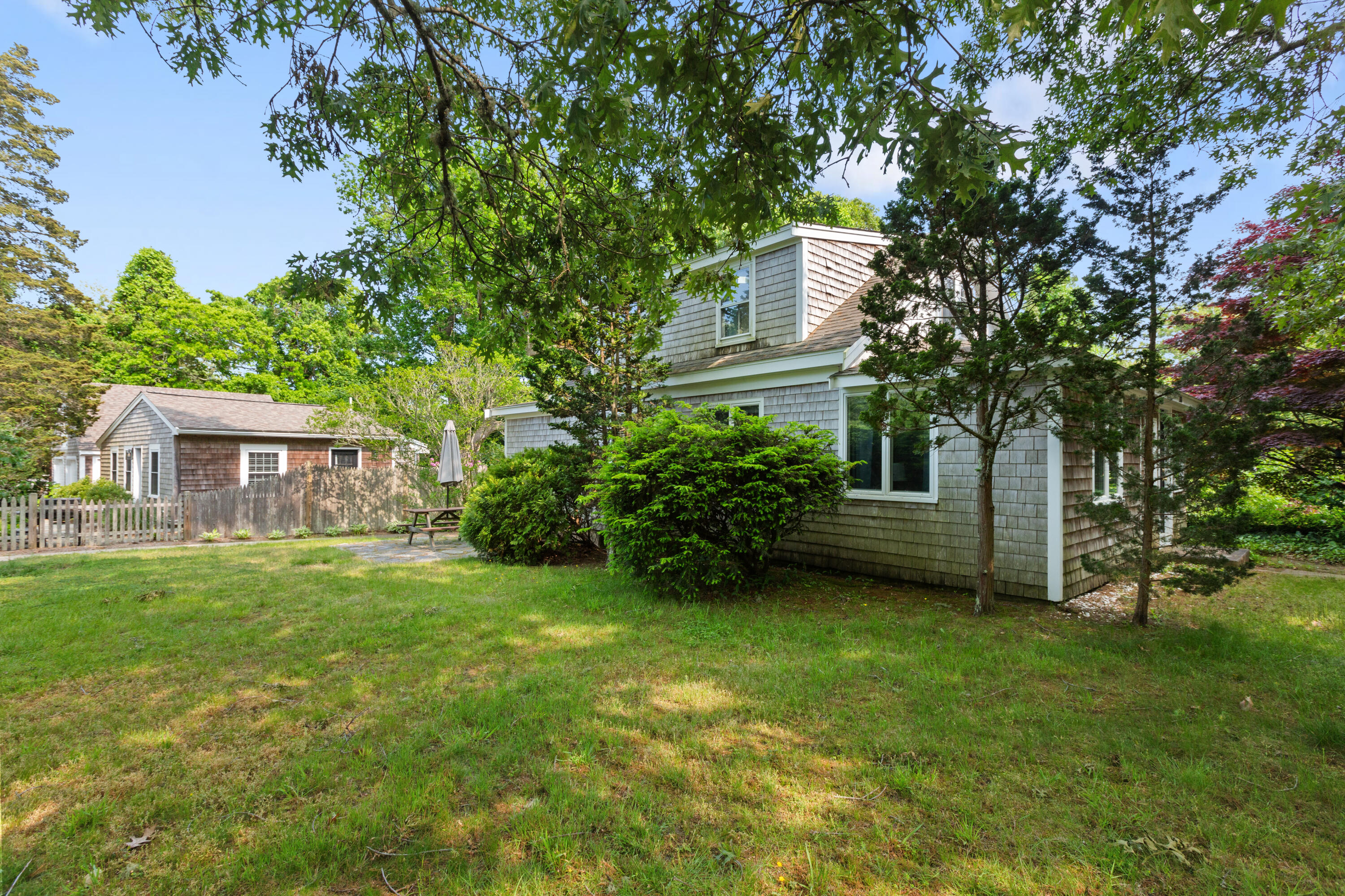 280 Schoolhouse Road