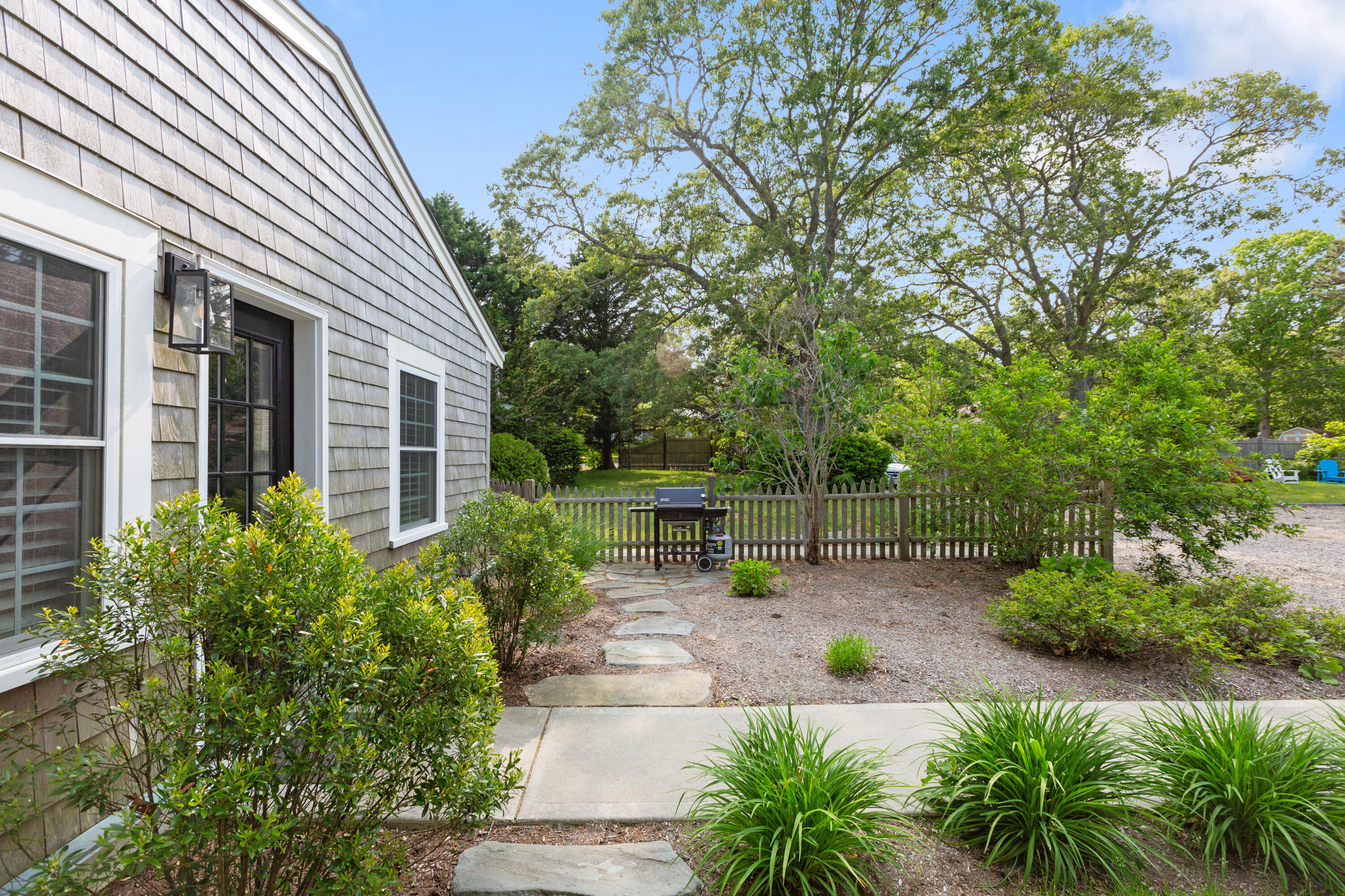 280 Schoolhouse Road