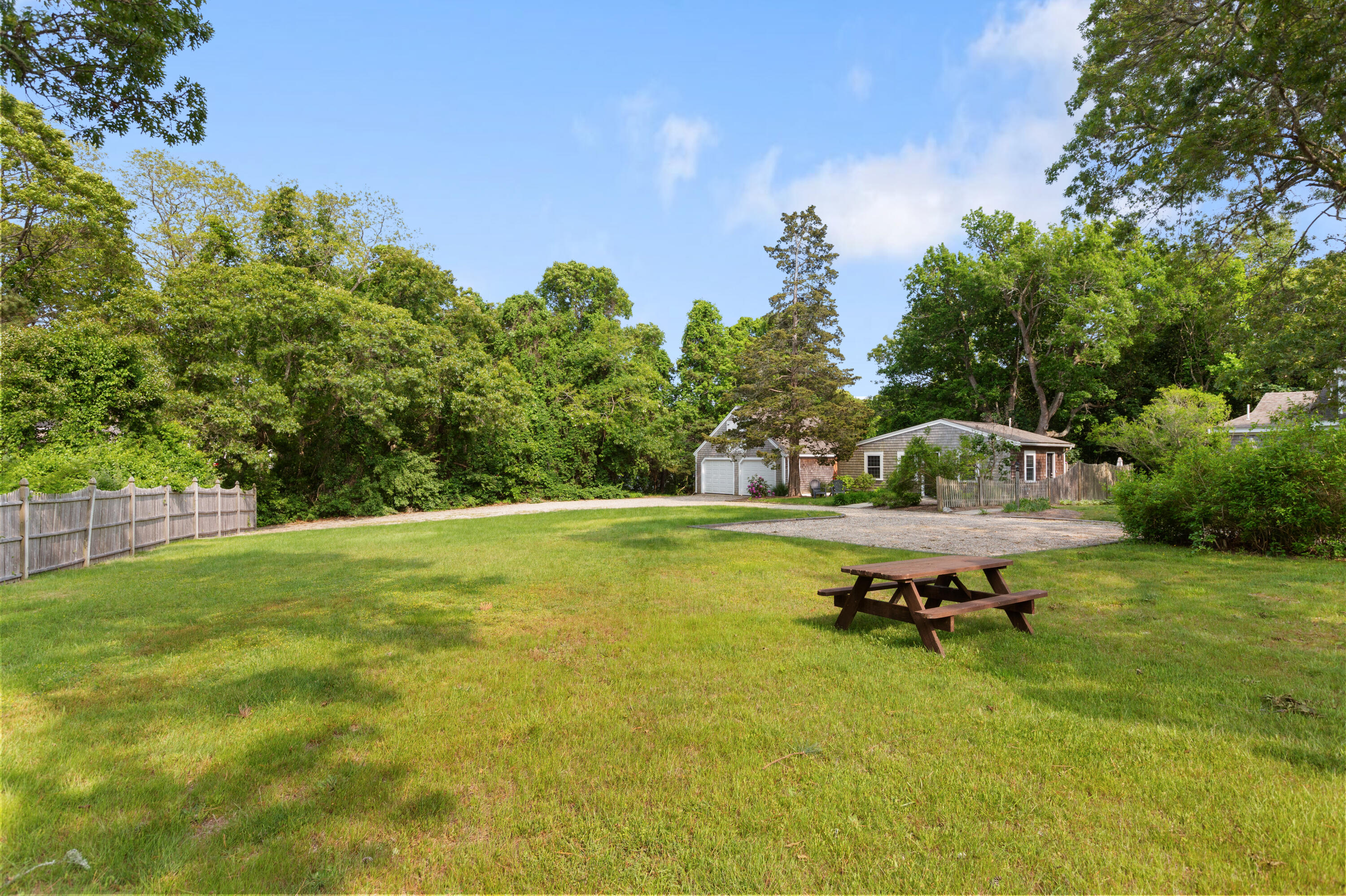 280 Schoolhouse Road