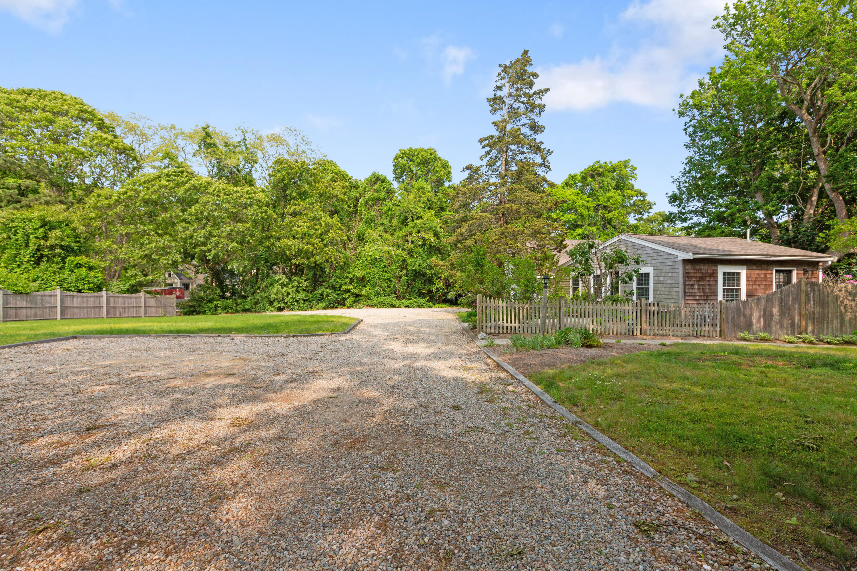 280 Schoolhouse Road