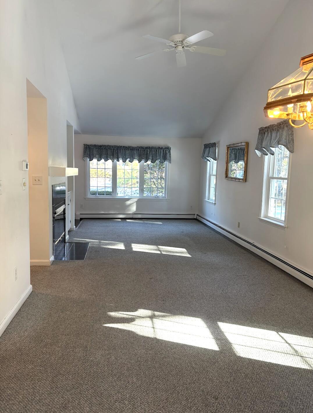 1 Dickenson Court # 33A