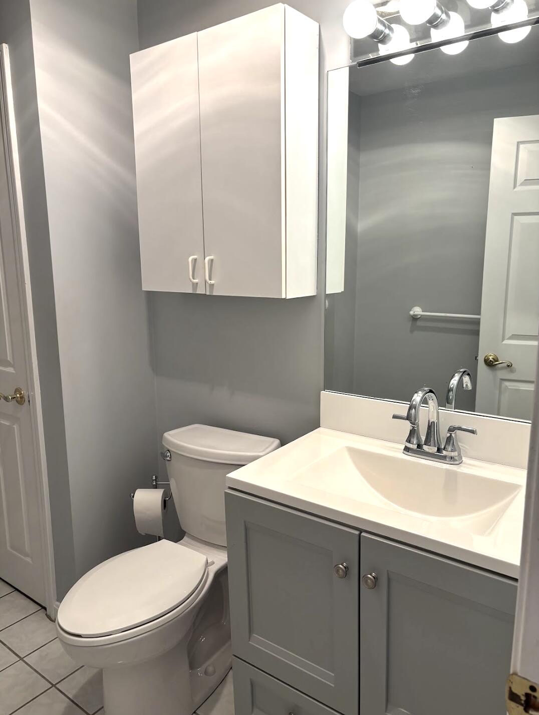 1 Dickenson Court # 33A