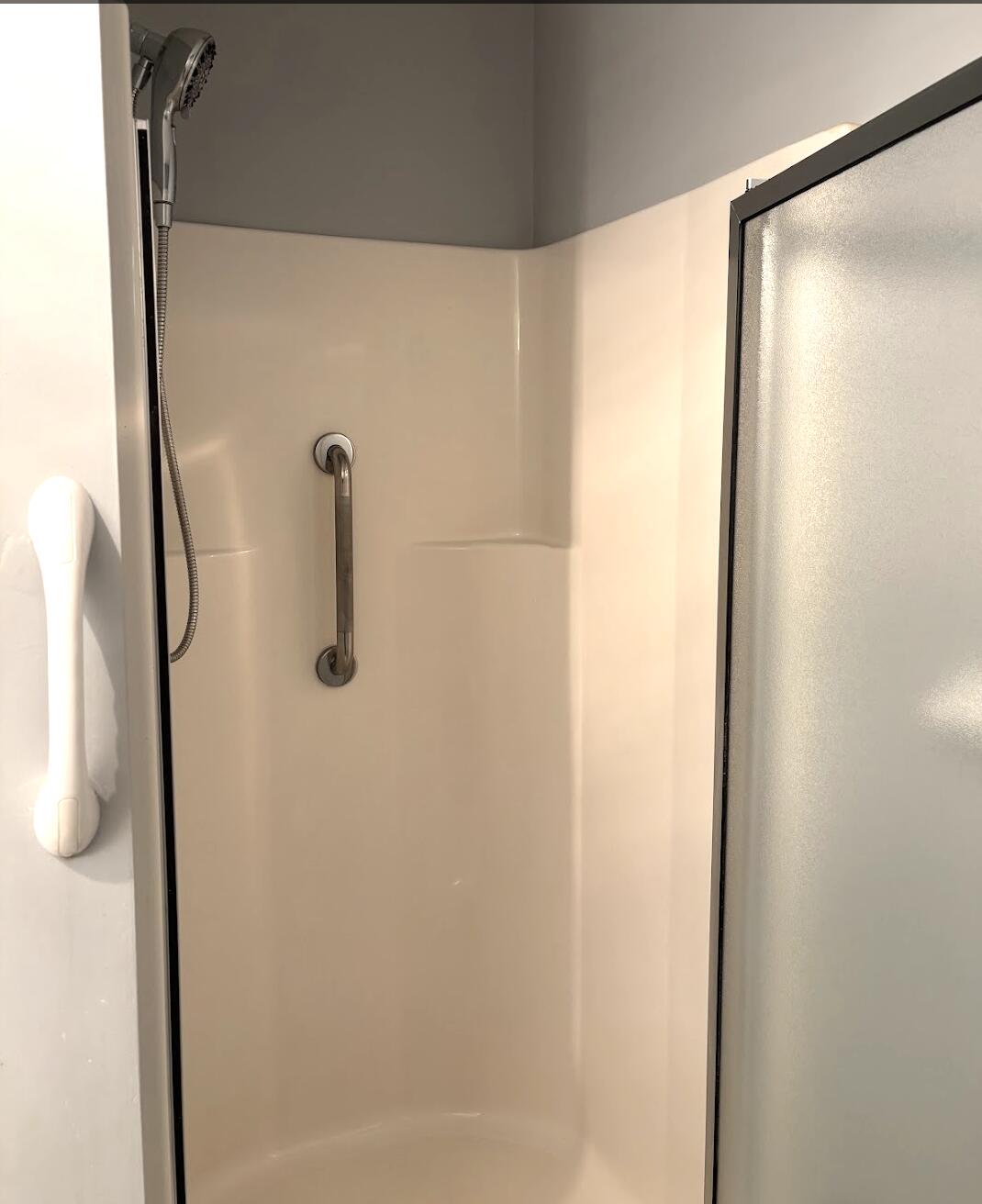 1 Dickenson Court # 33A