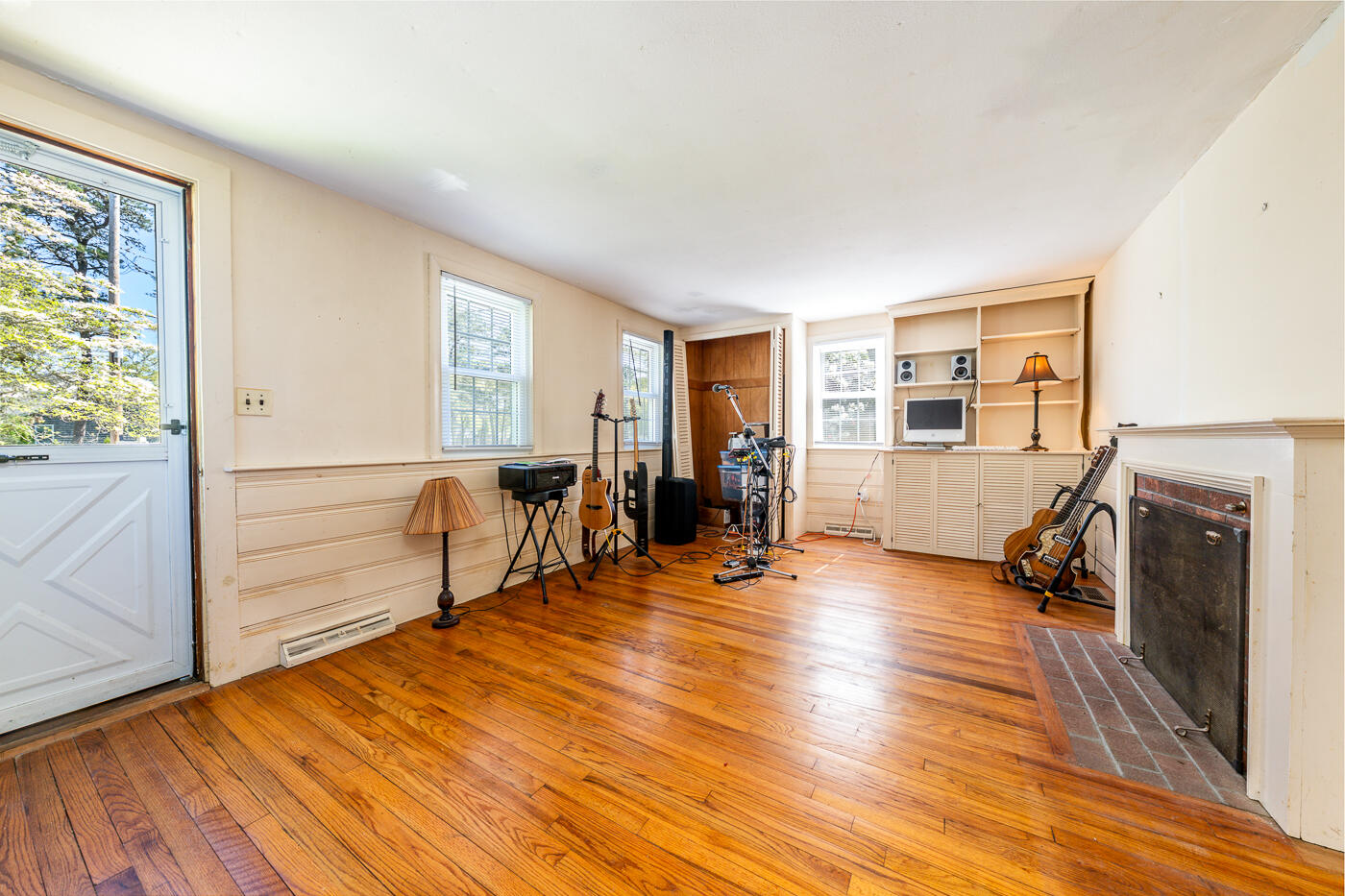 41 Wampanoag Road