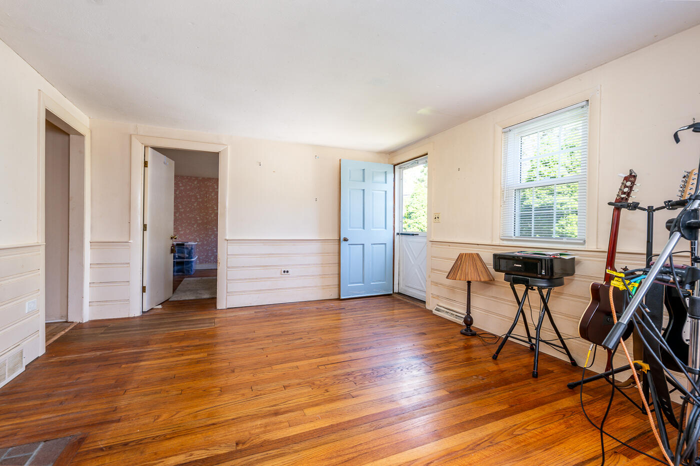 41 Wampanoag Road