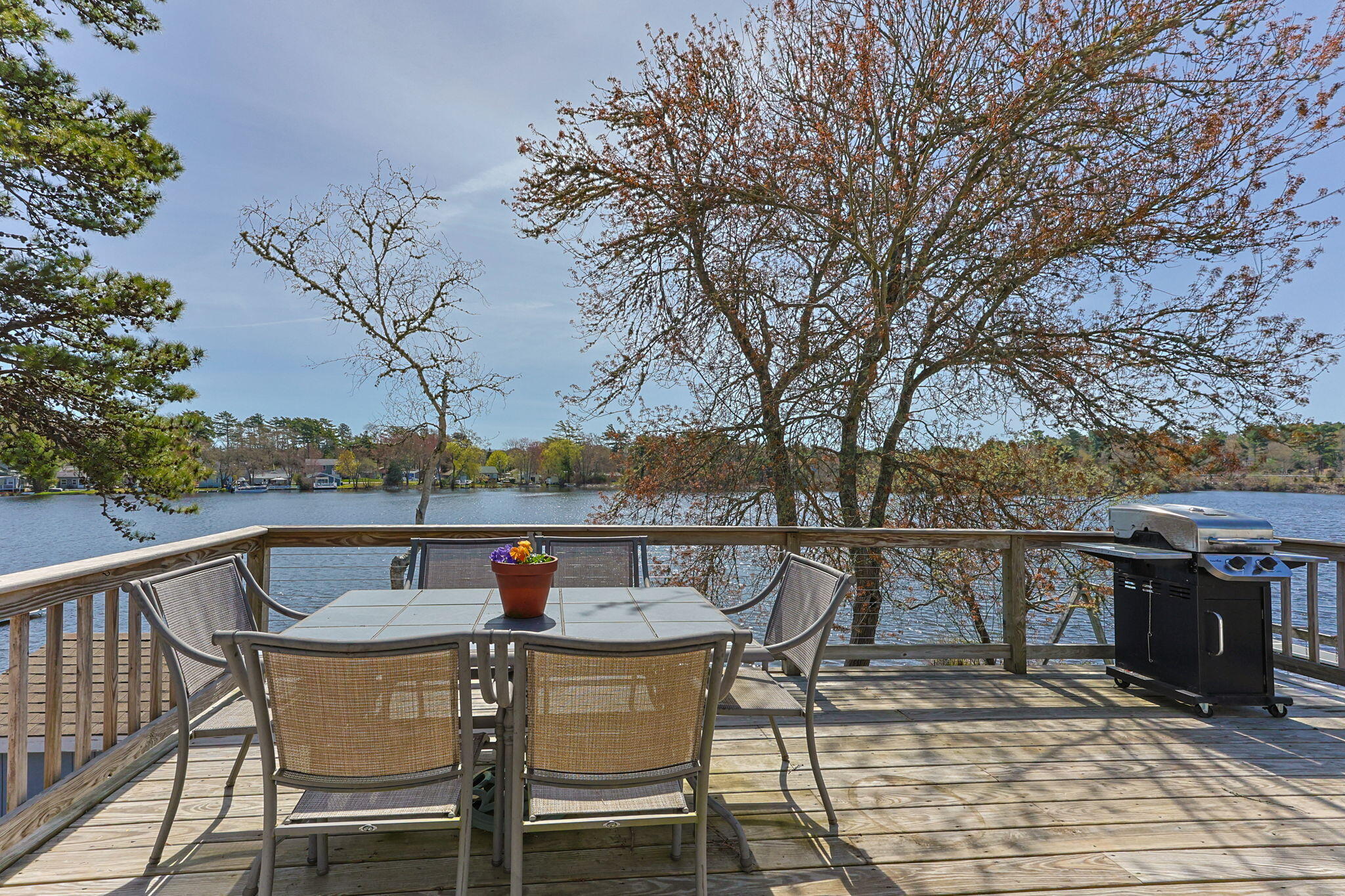 51 Agawam Lake Shore Drive