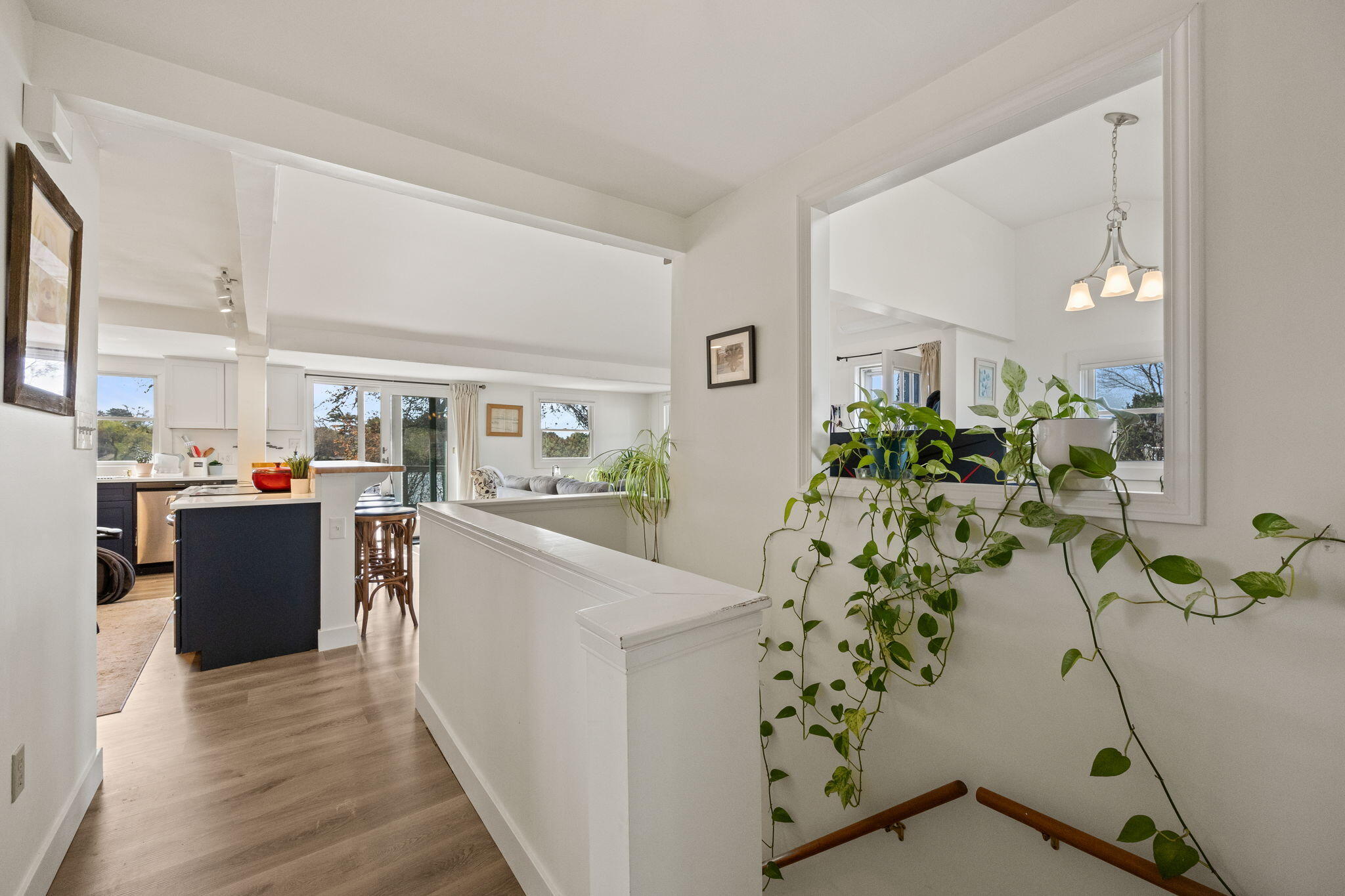 51 Agawam Lake Shore Drive