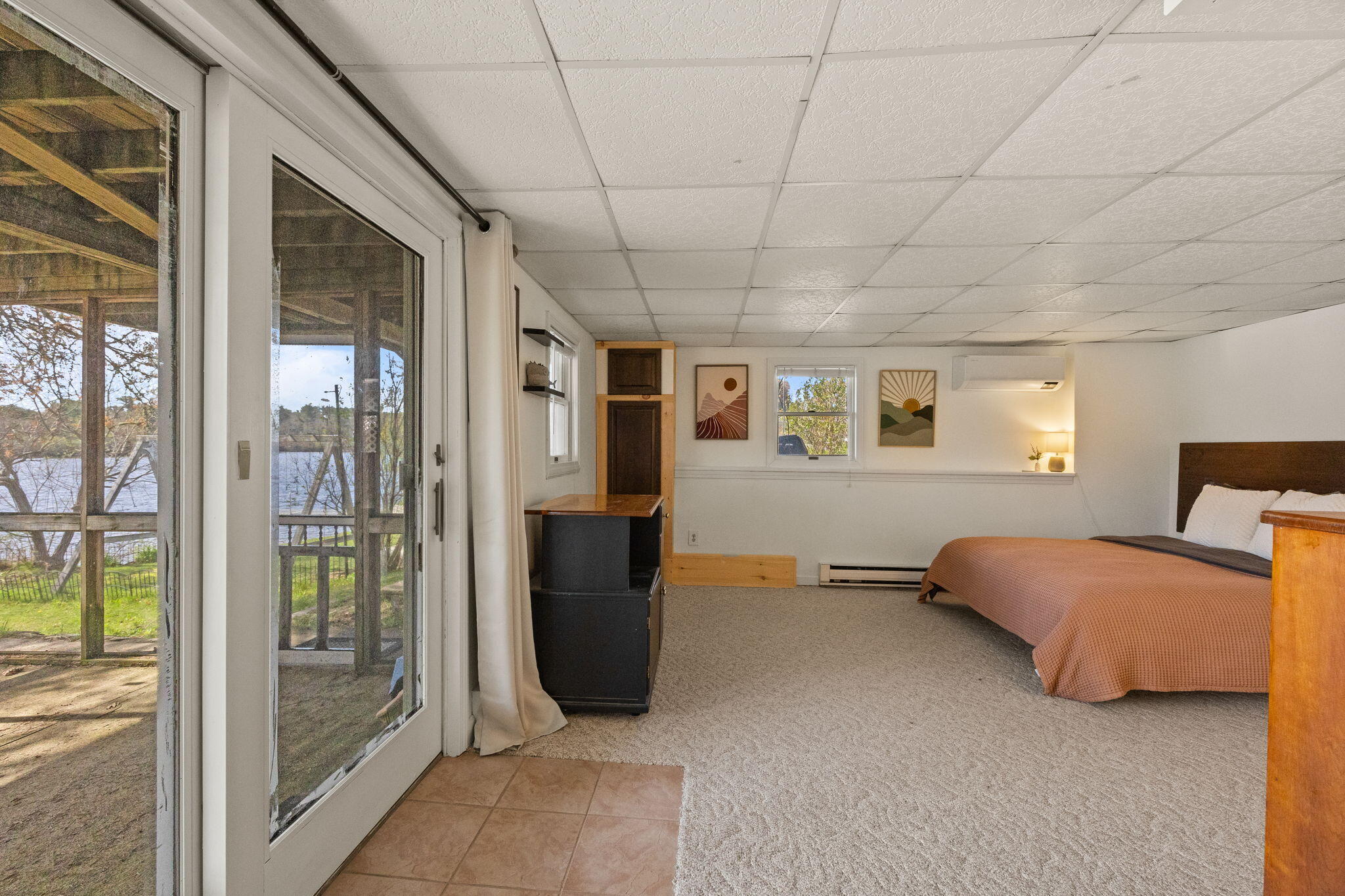 51 Agawam Lake Shore Drive