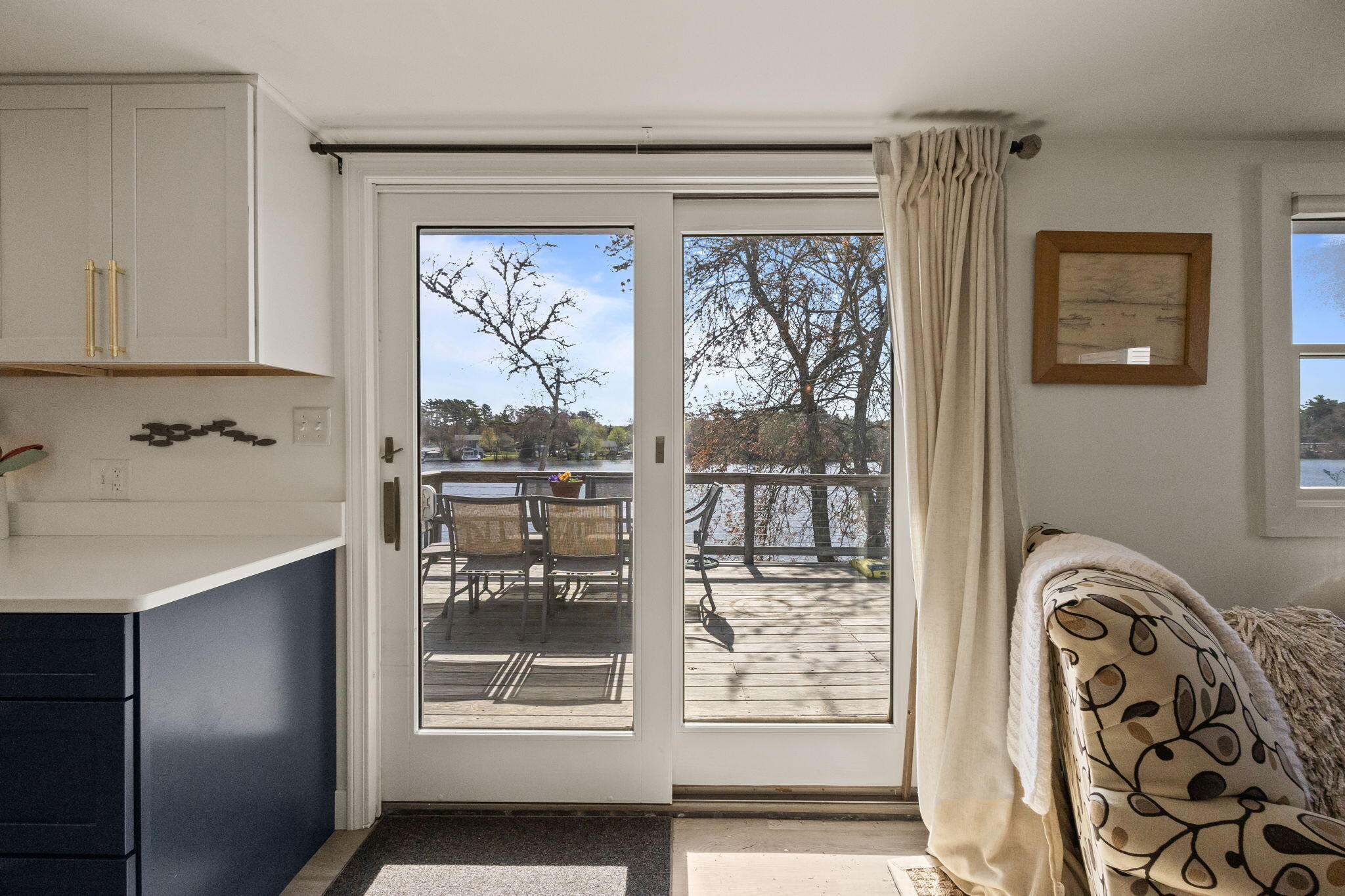 51 Agawam Lake Shore Drive