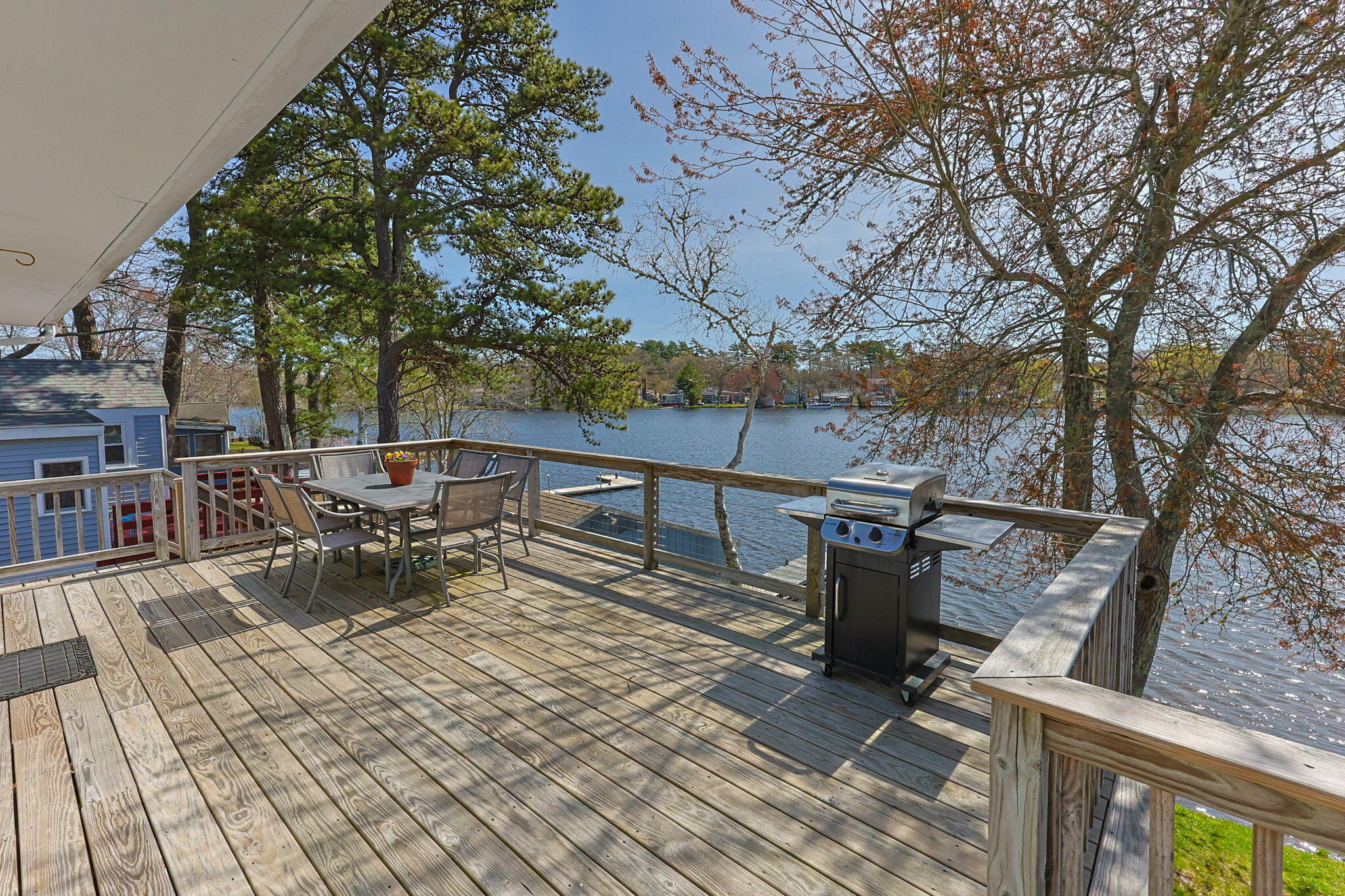 51 Agawam Lake Shore Drive